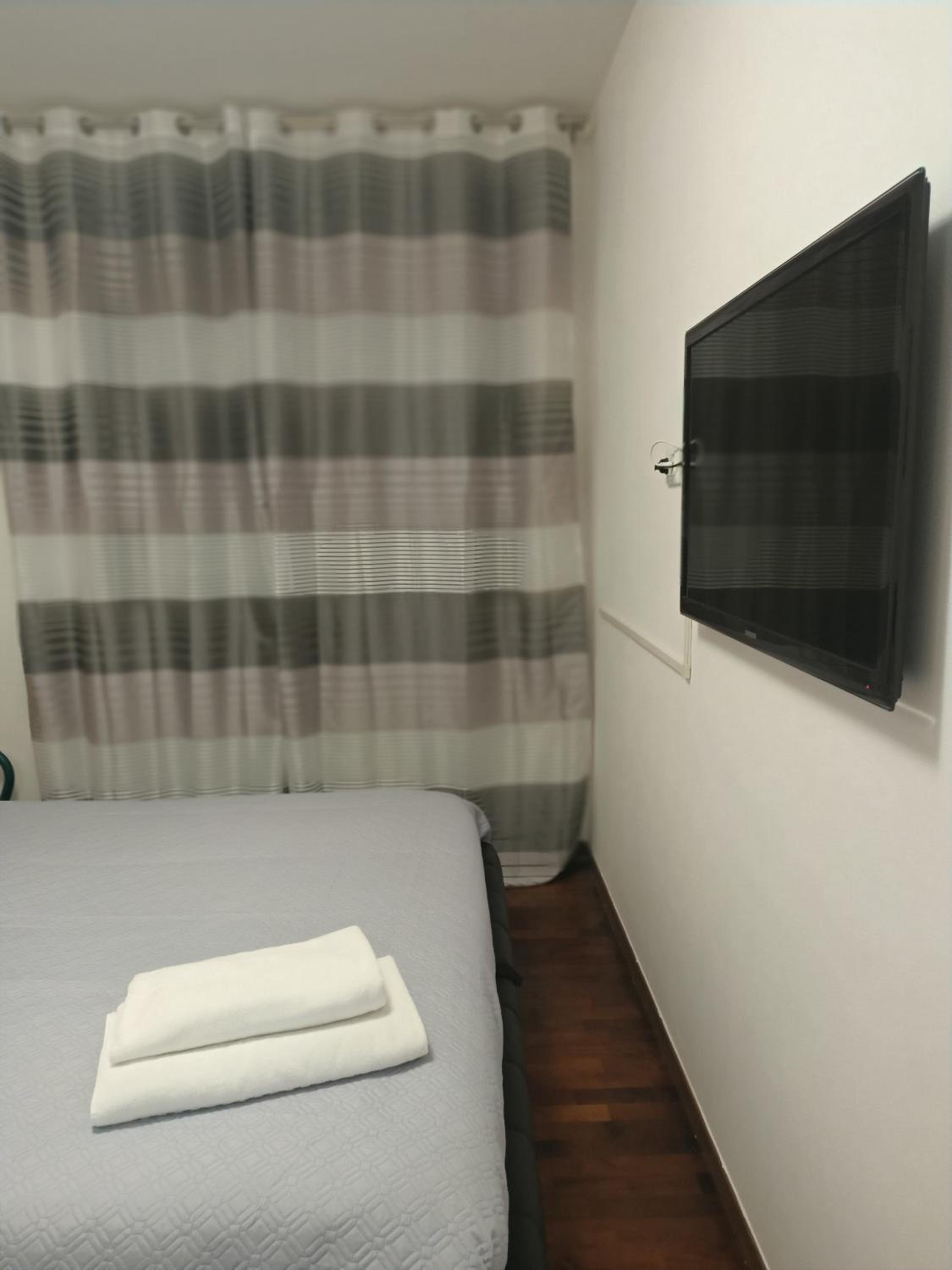 One-Bedroom Apartment - Photo 3