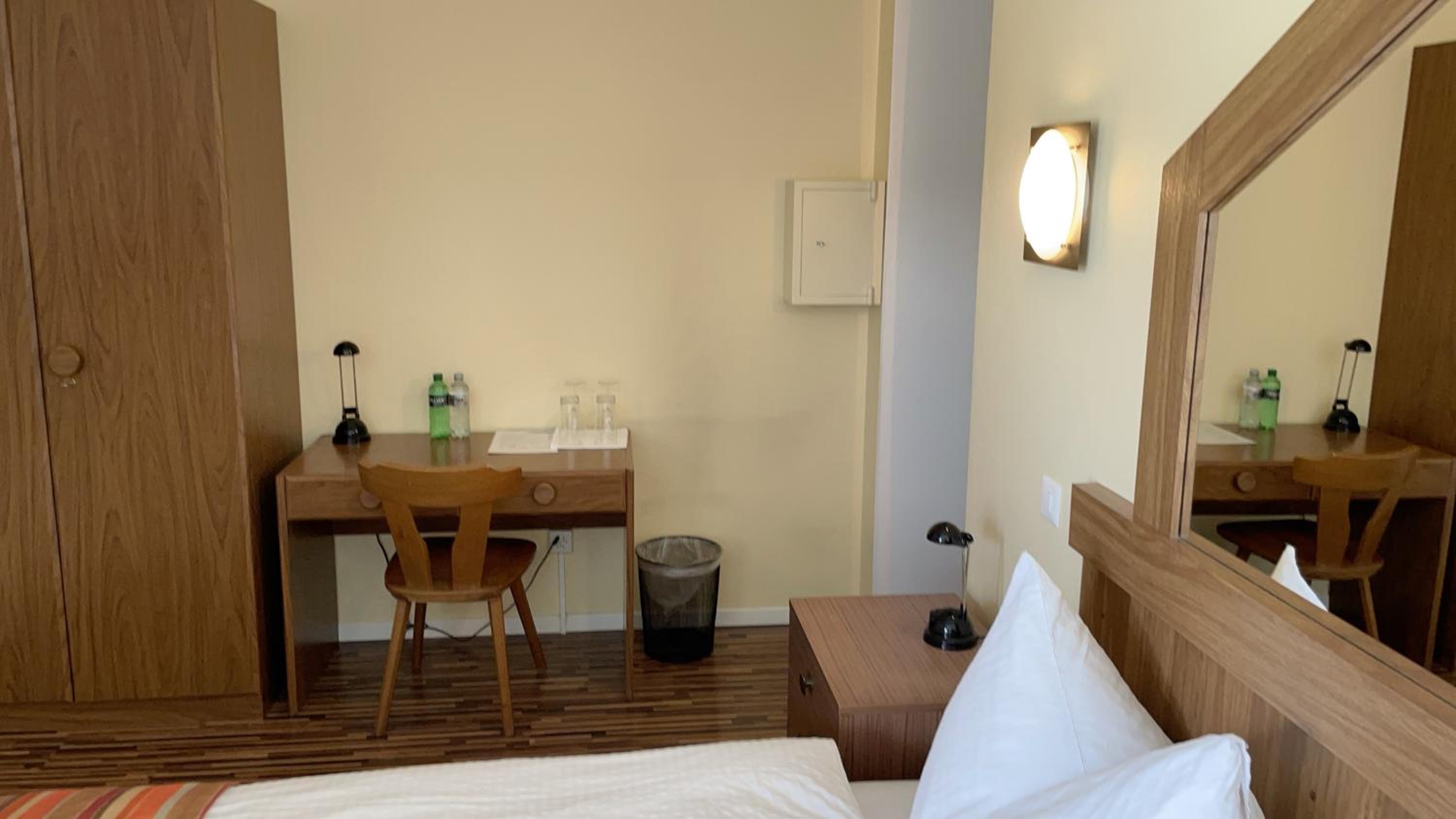 Standard Twin Room for Single Use