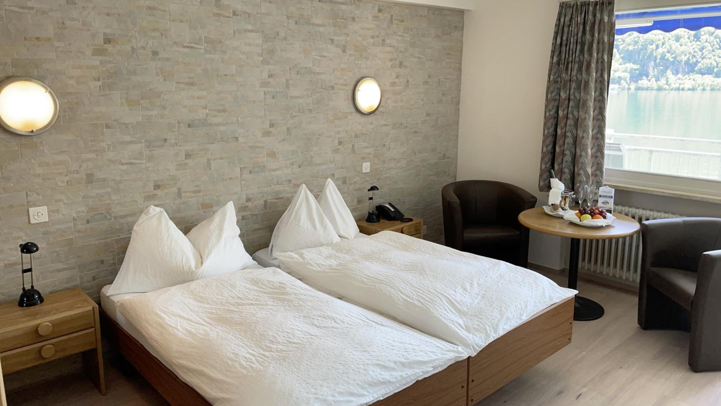 Large twin Room for Single use