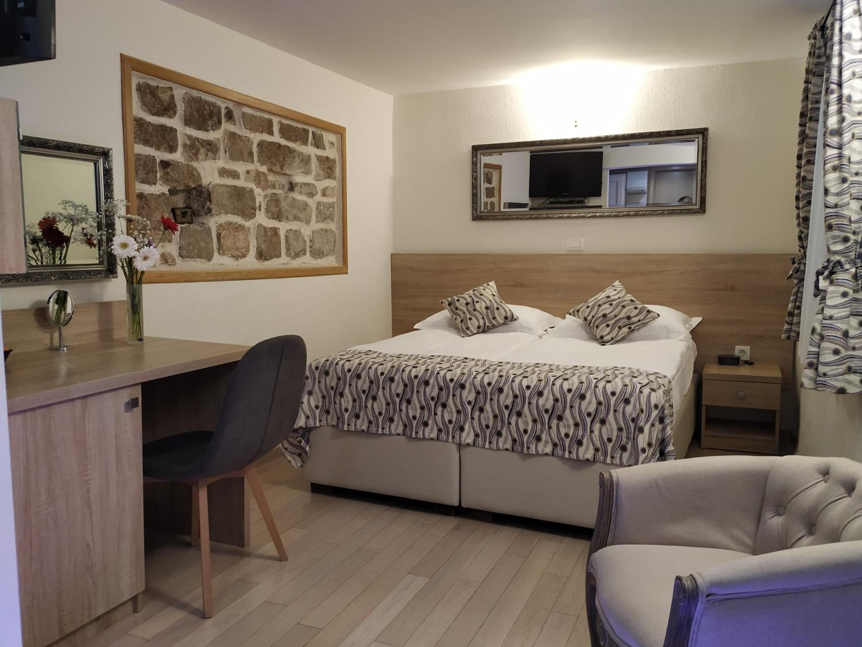 Double Room with Sea View - Photo 1