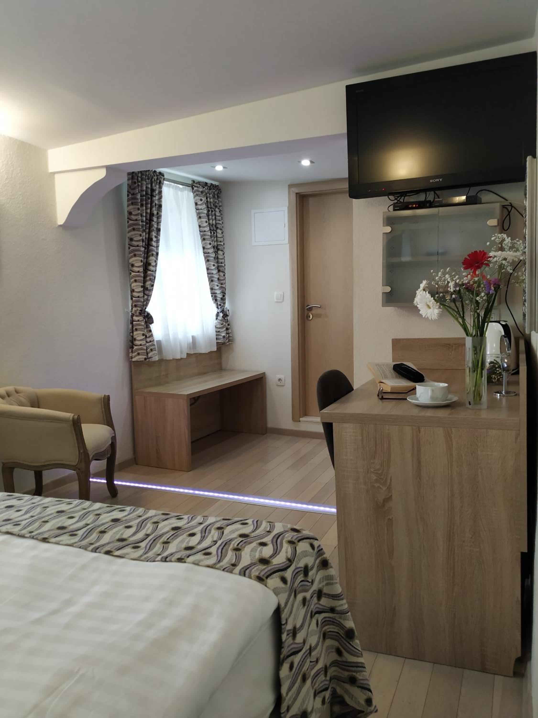 Double Room with Sea View - Photo 4