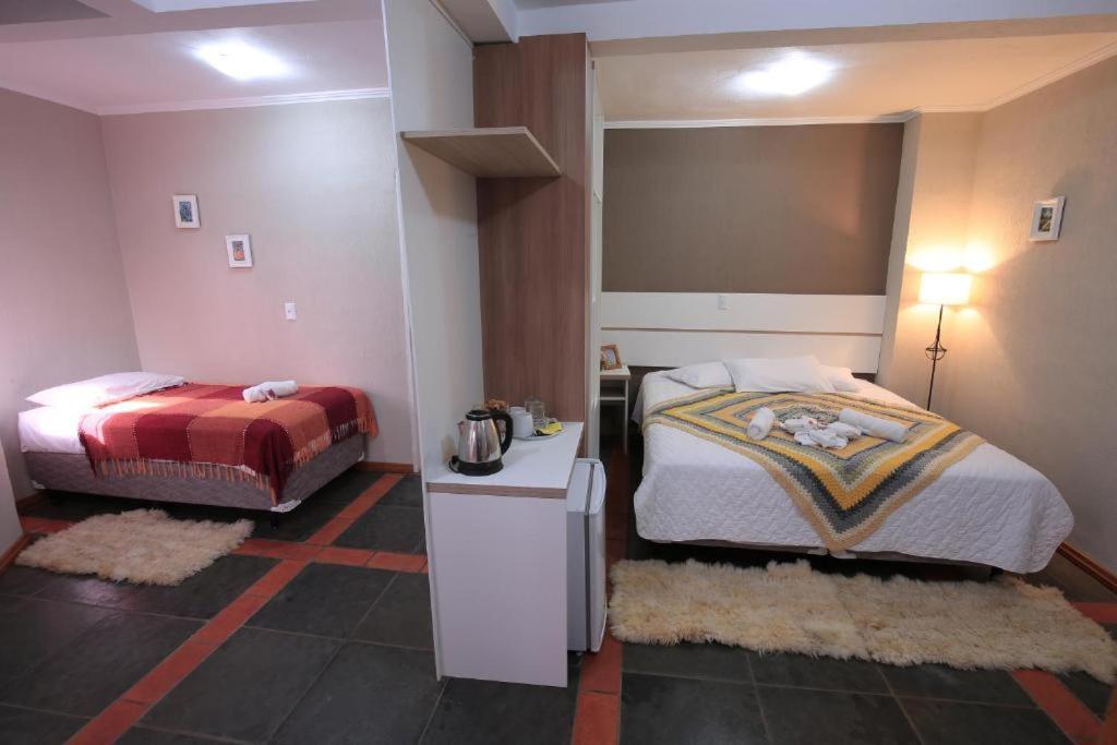 Family Room with Private Bathroom photo 3