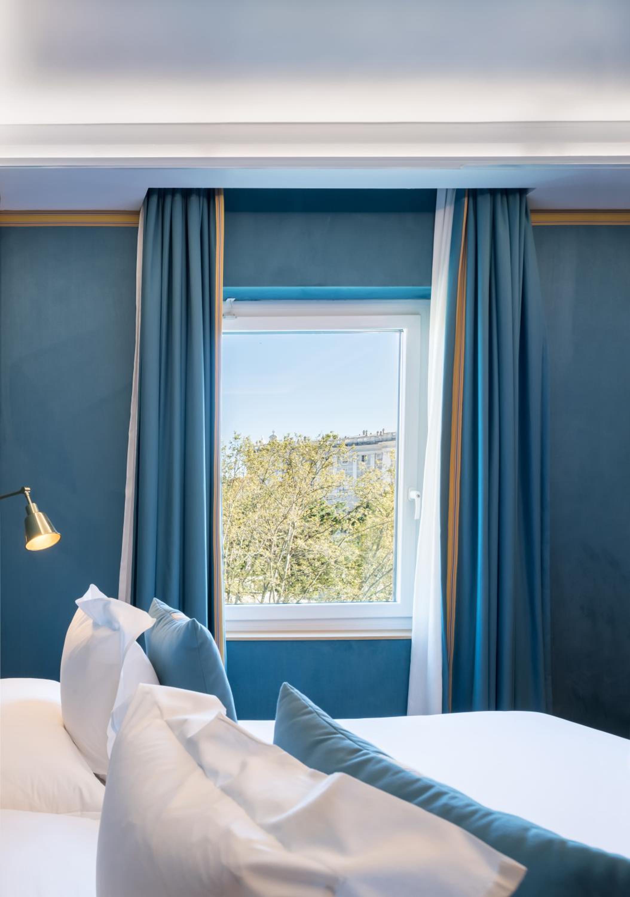 Double or Twin Room - Photo 7