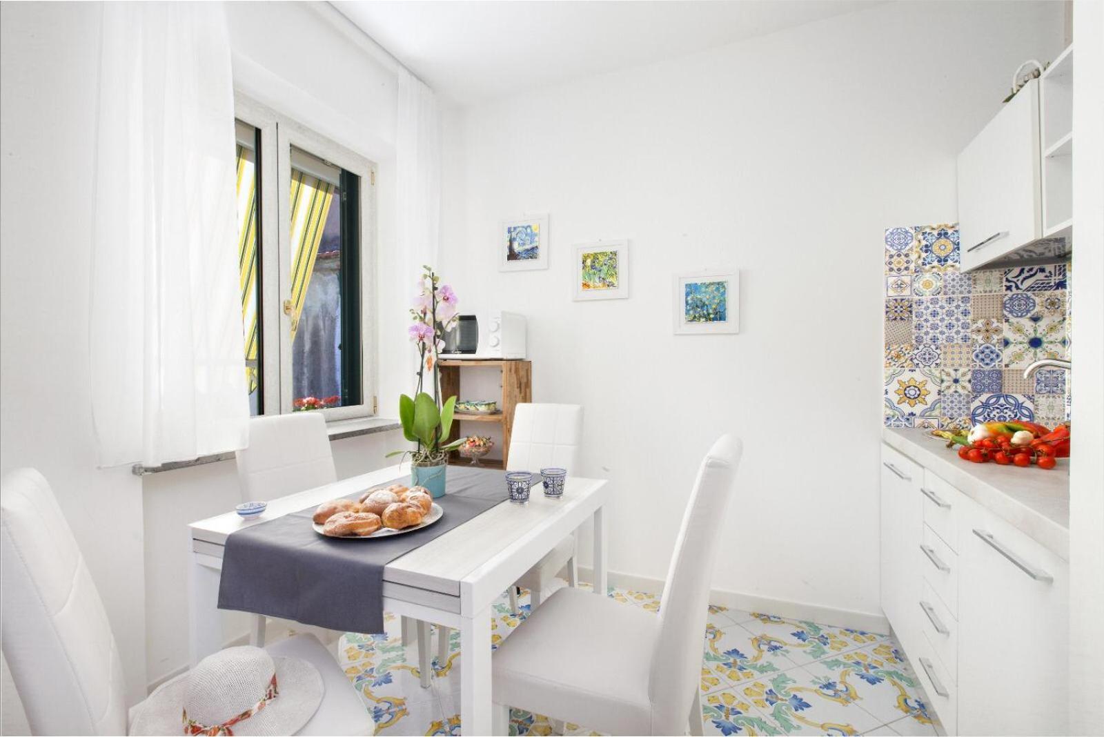 Junior Suite with Balcony - Photo 4