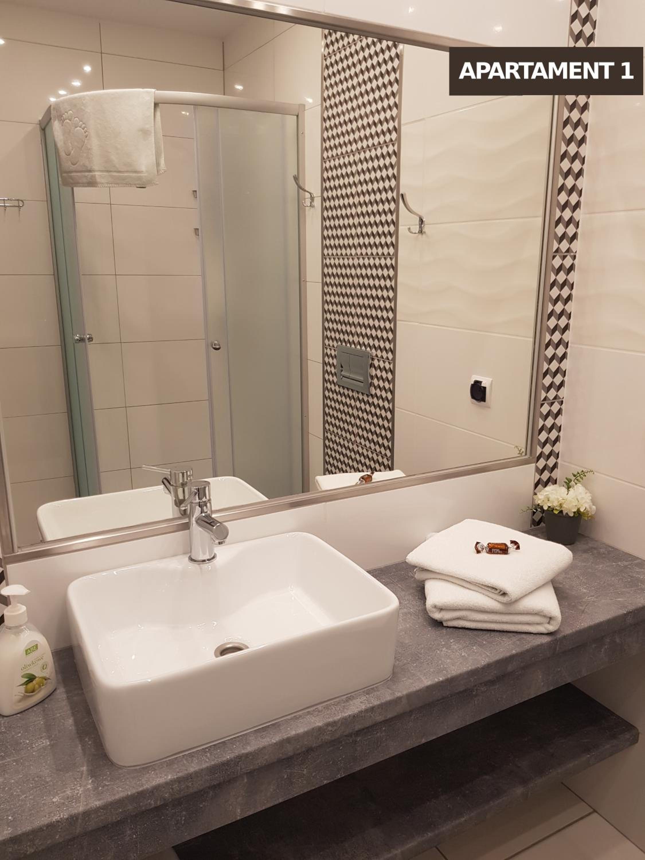 Studio Apartment 1 - Photo 2