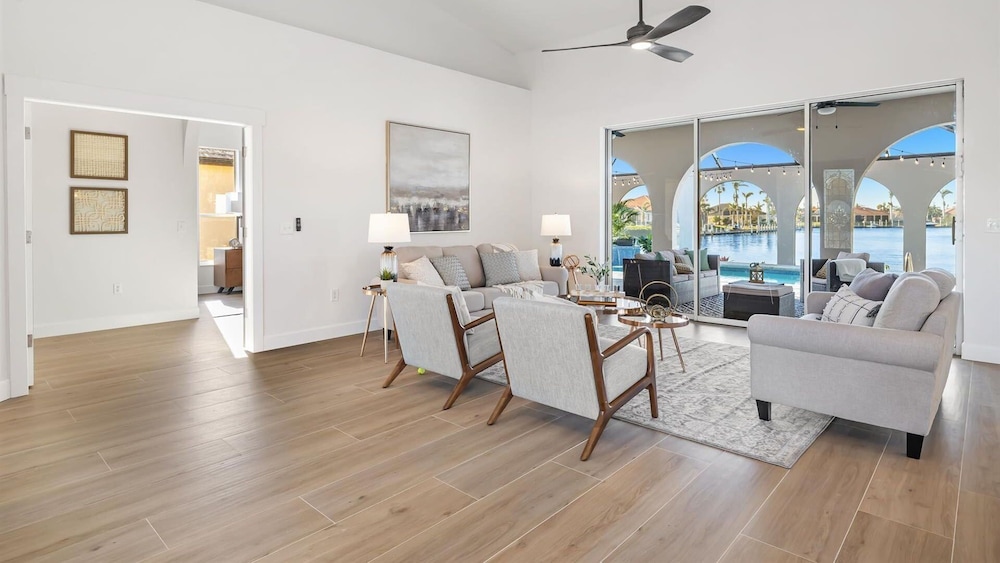 House, Multiple Beds, Pool Access (AMD5601) photo 3