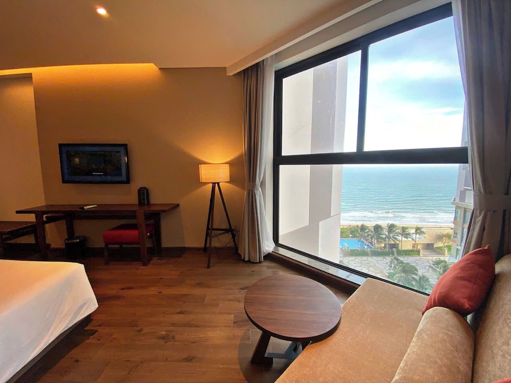 Deluxe Double Room, Partial Ocean View photo 1