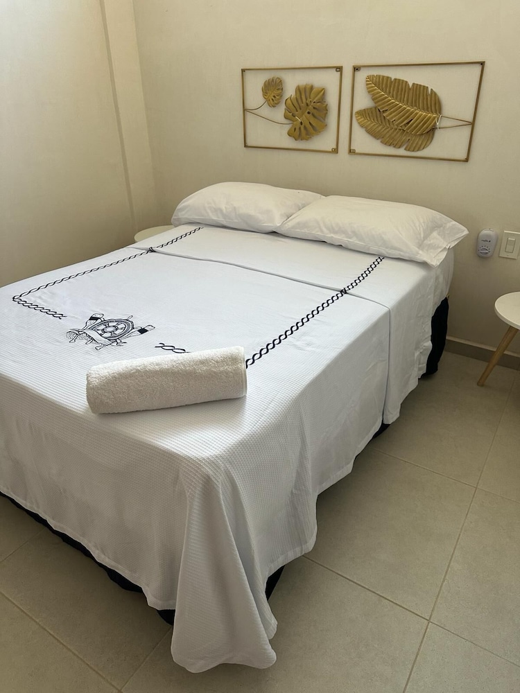 Deluxe Room, 1 Queen Bed, Non Smoking, Private Bathroom