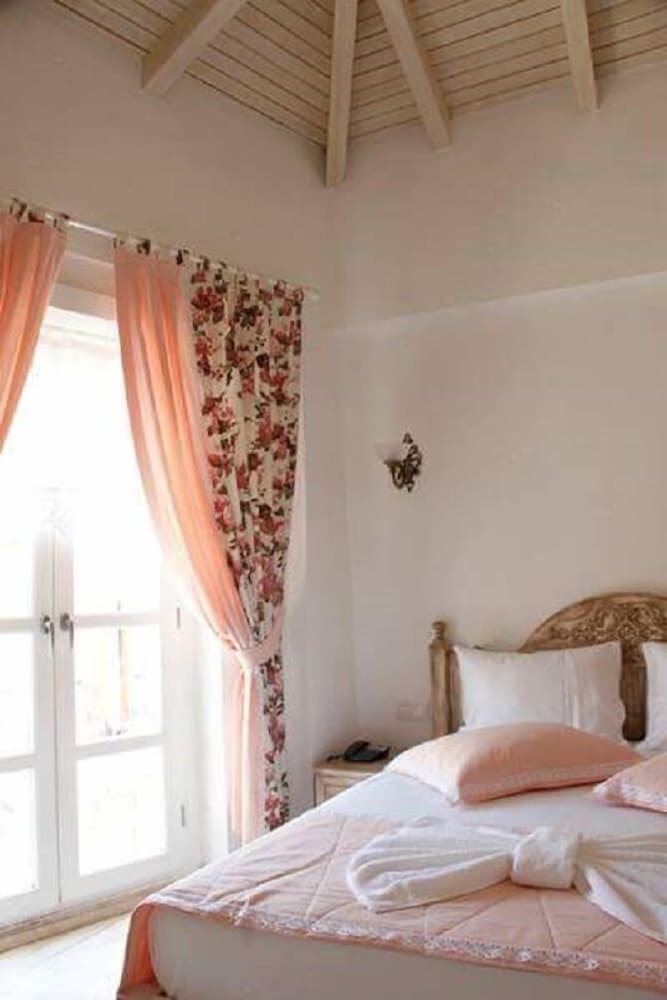 Suite, Balcony