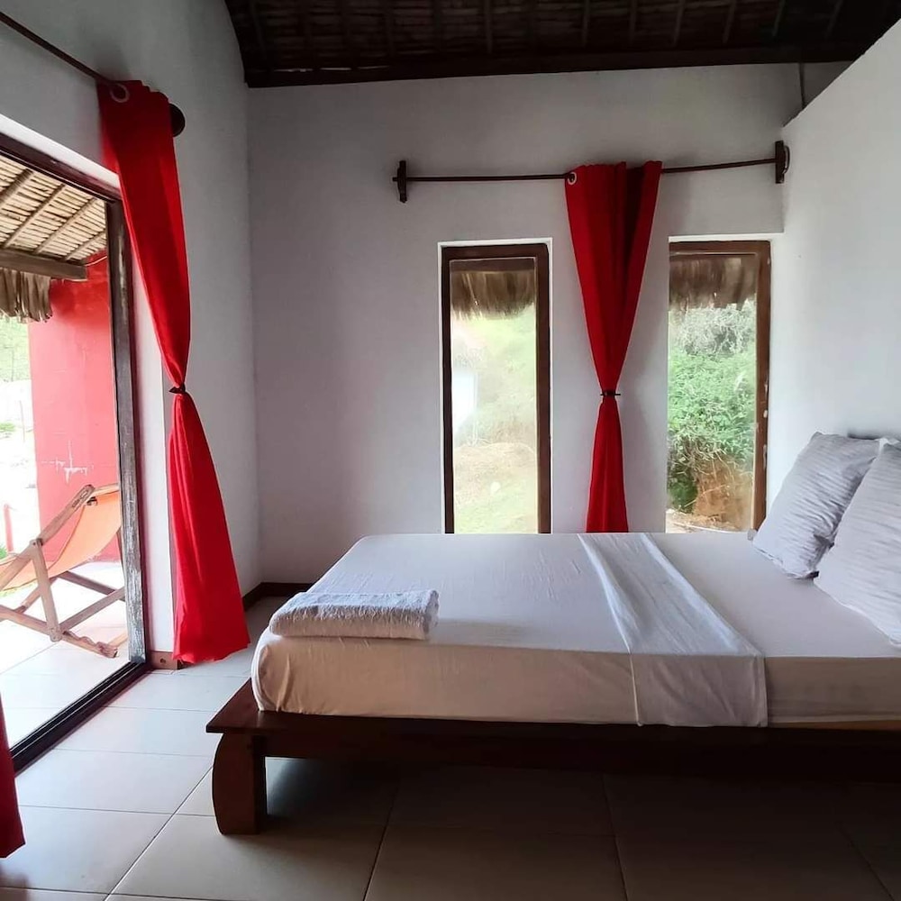 Classic Double or Twin Room, Beach View photo 3