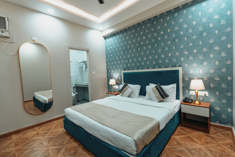 Deluxe Double Room, 1 Double Bed, Non Smoking, City View