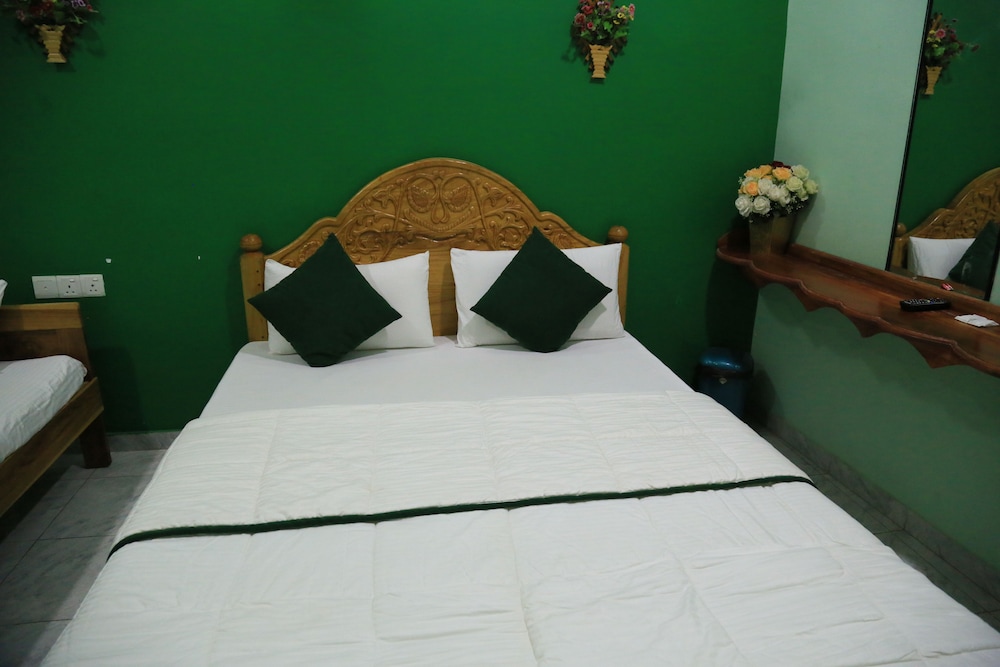 Family Triple Room, City View photo 2