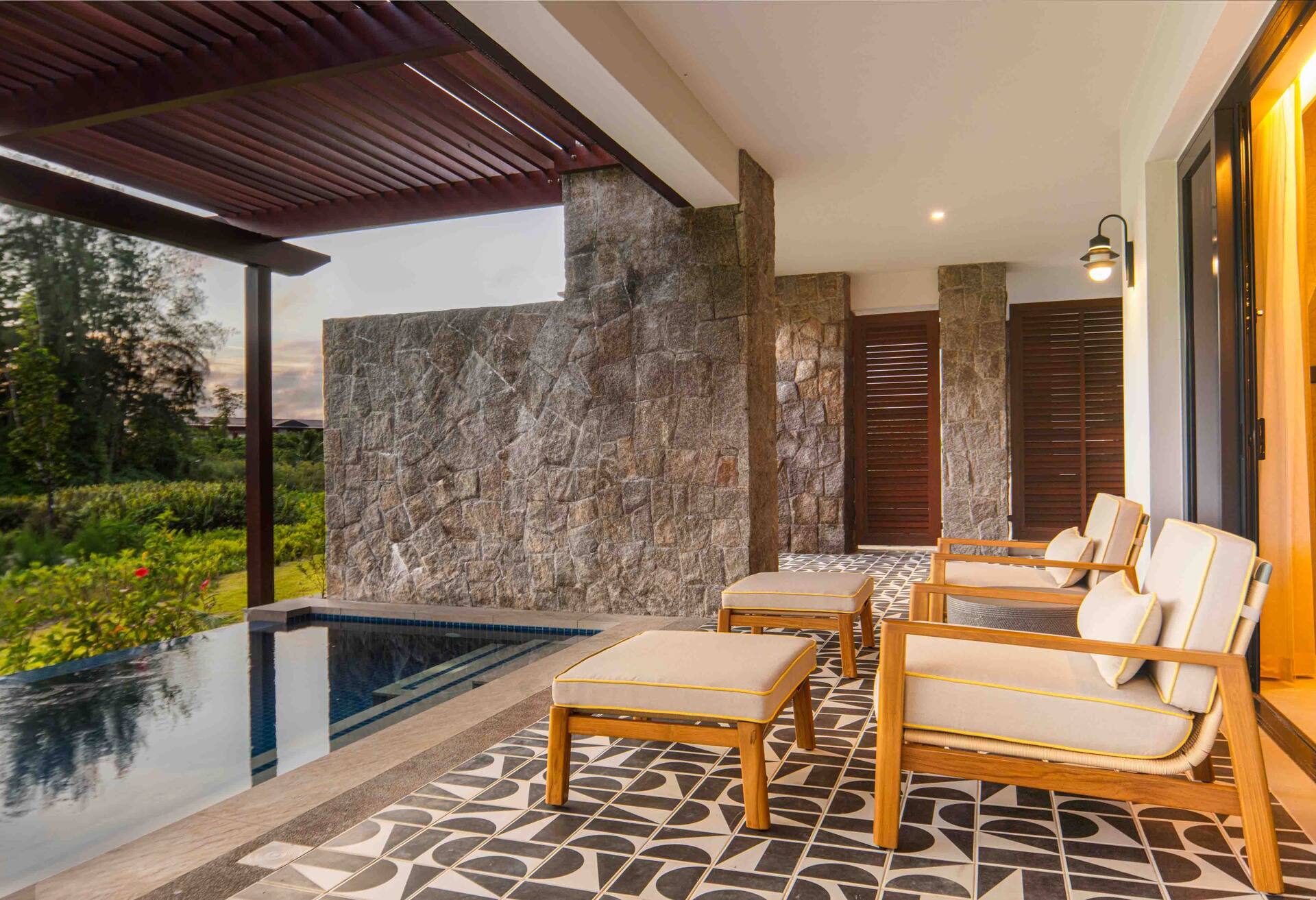 Two Bedroom Apartment With Private Pool