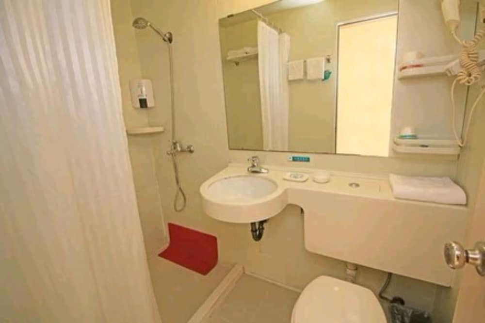 Standard Twin Room B photo 2