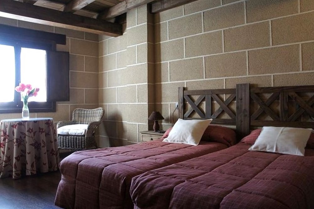 House, 4 Bedrooms