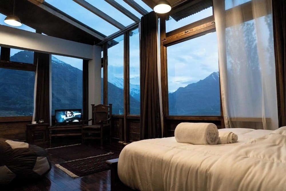 Family Double or Twin Room, Balcony, Hill View photo 1
