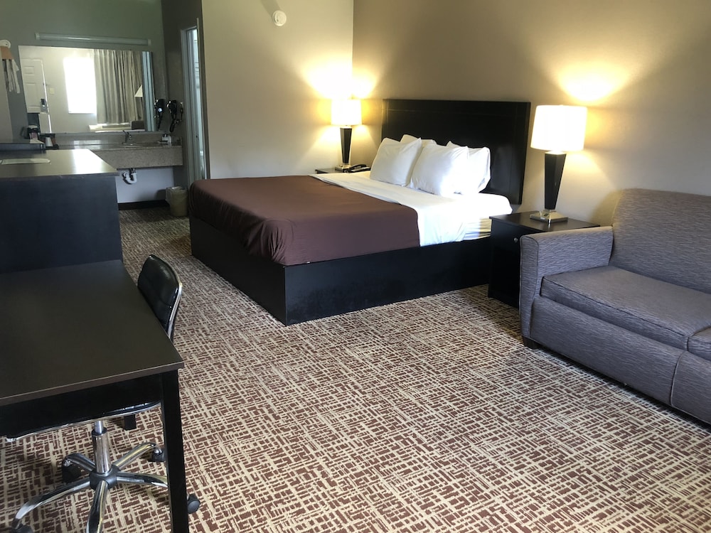 Room, 1 King Bed, Non Smoking - Photo 3