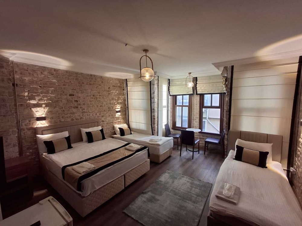 Comfort Quadruple Room photo 1