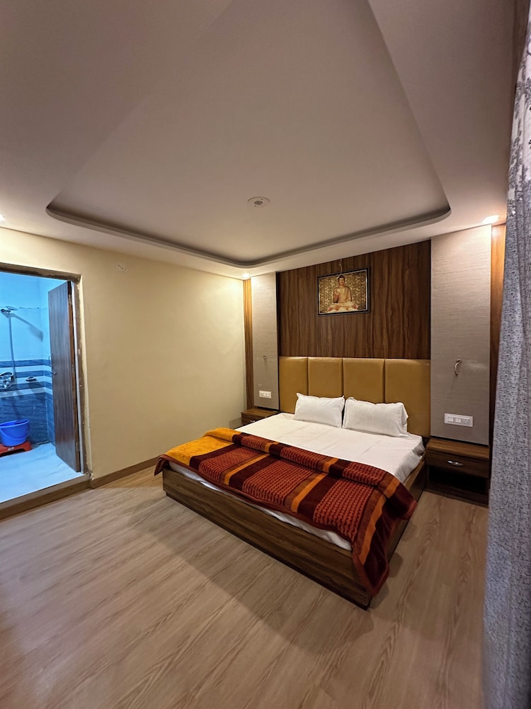 Deluxe Single Room, Hill View