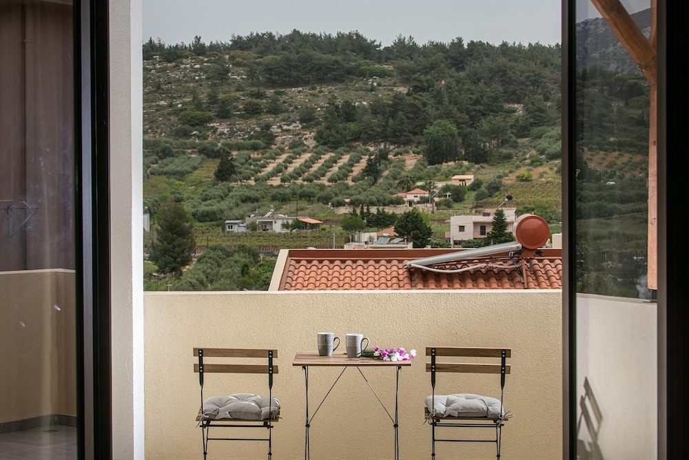 Villa photo 2