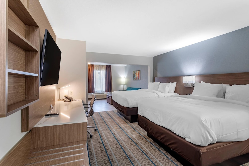 Room, 2 Queen Beds, Accessible, Non Smoking (Efficiency) - Photo 4