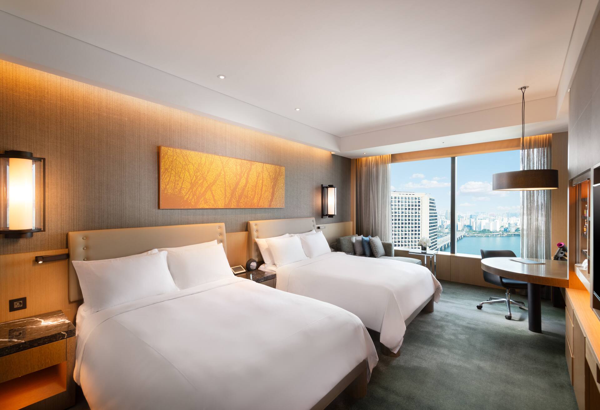 2 Queen Beds Premium Room River View