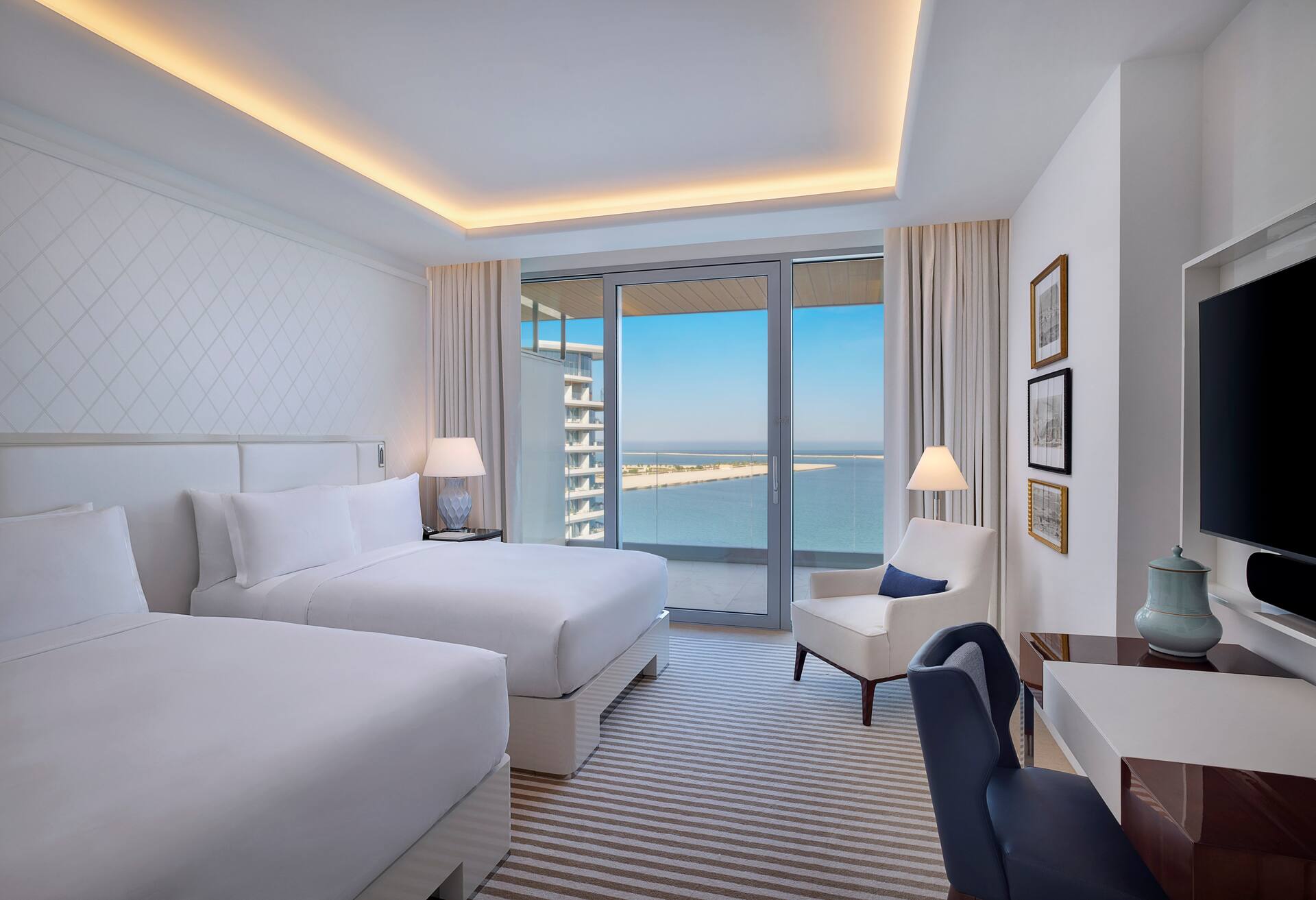 King Three Bedroom Residence with Sea View