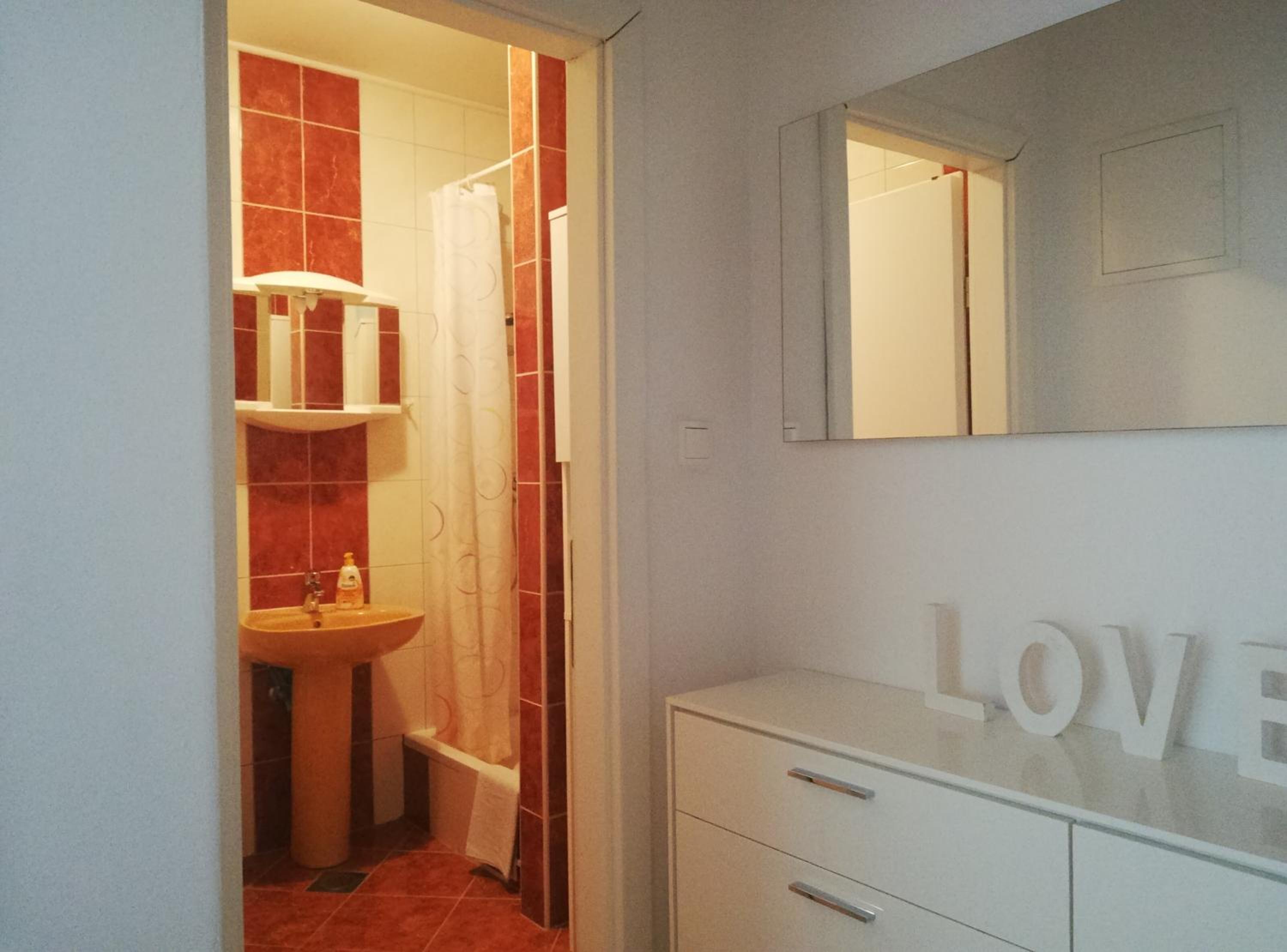 Apartment - Photo 3