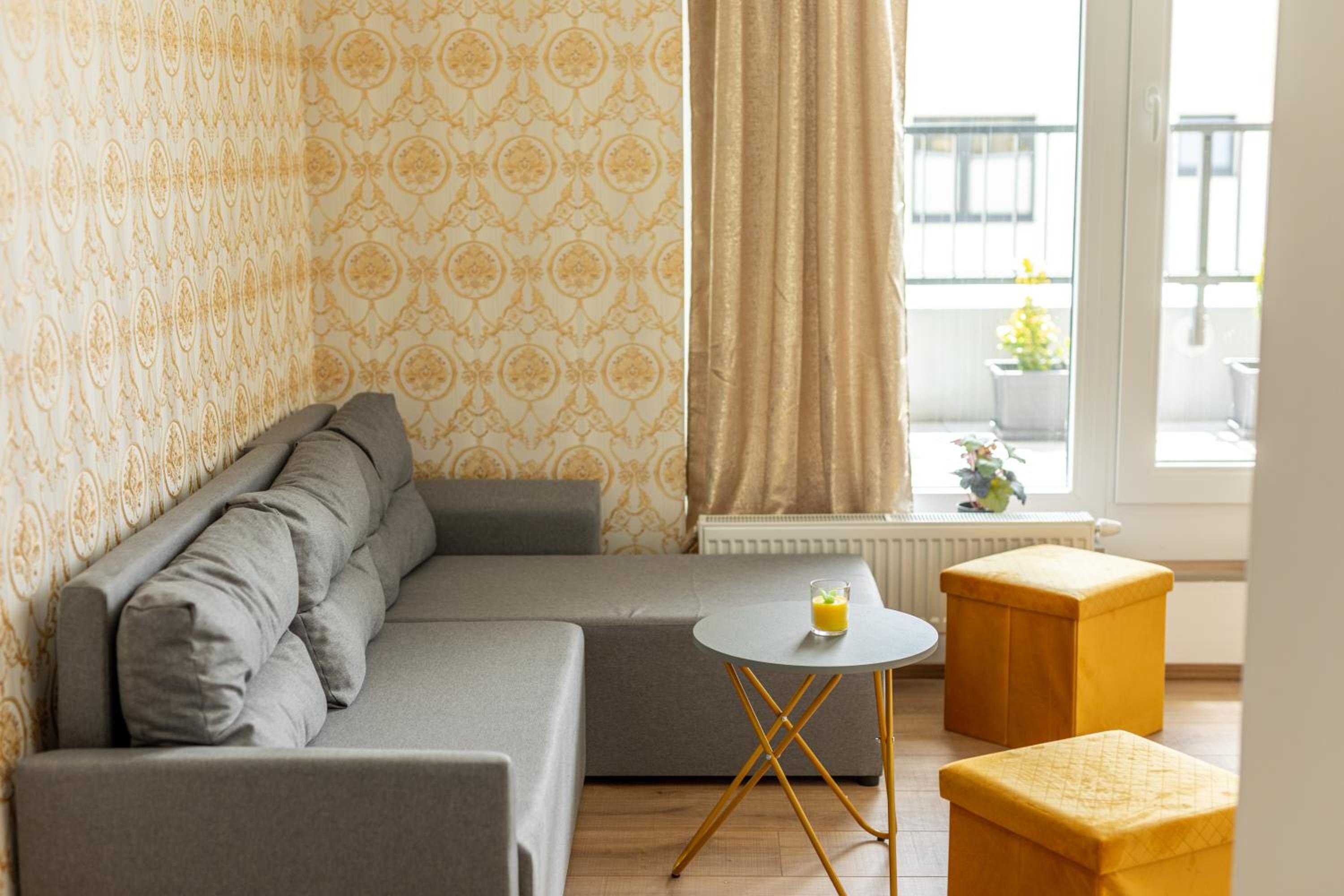 One-Bedroom Apartment - Photo 11