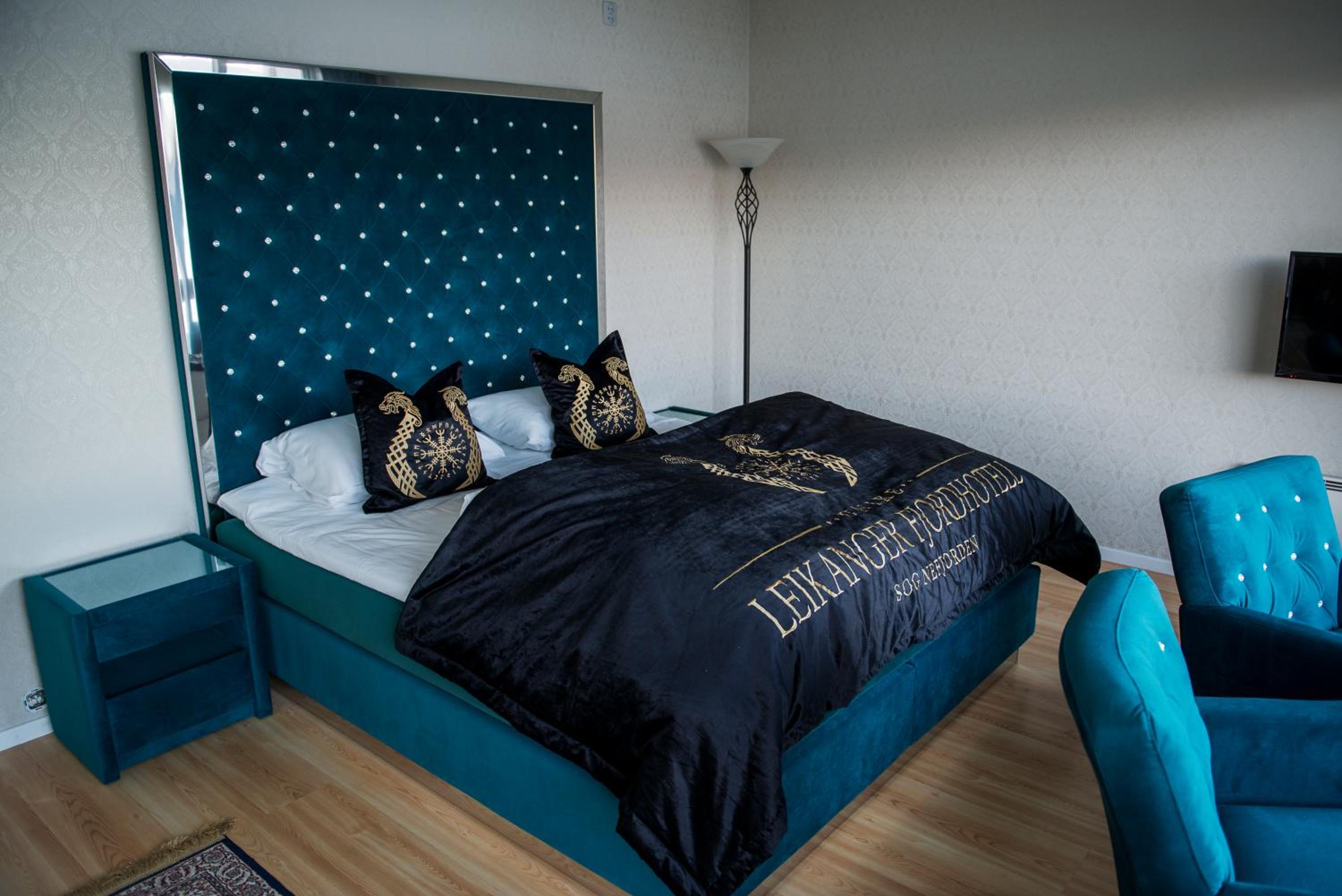 Deluxe Double Room with Balcony and Sea View - Photo 9