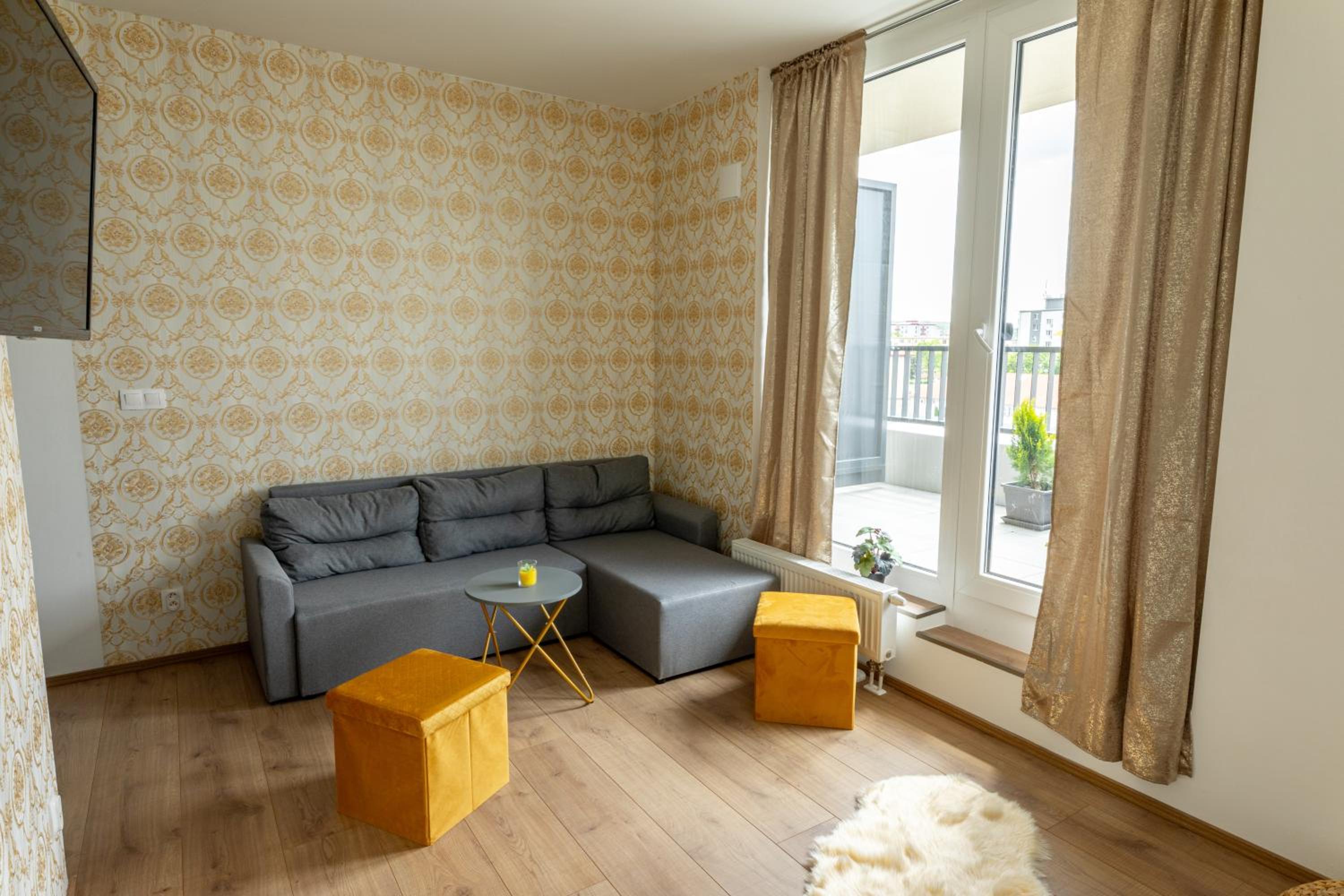 One-Bedroom Apartment - Photo 20