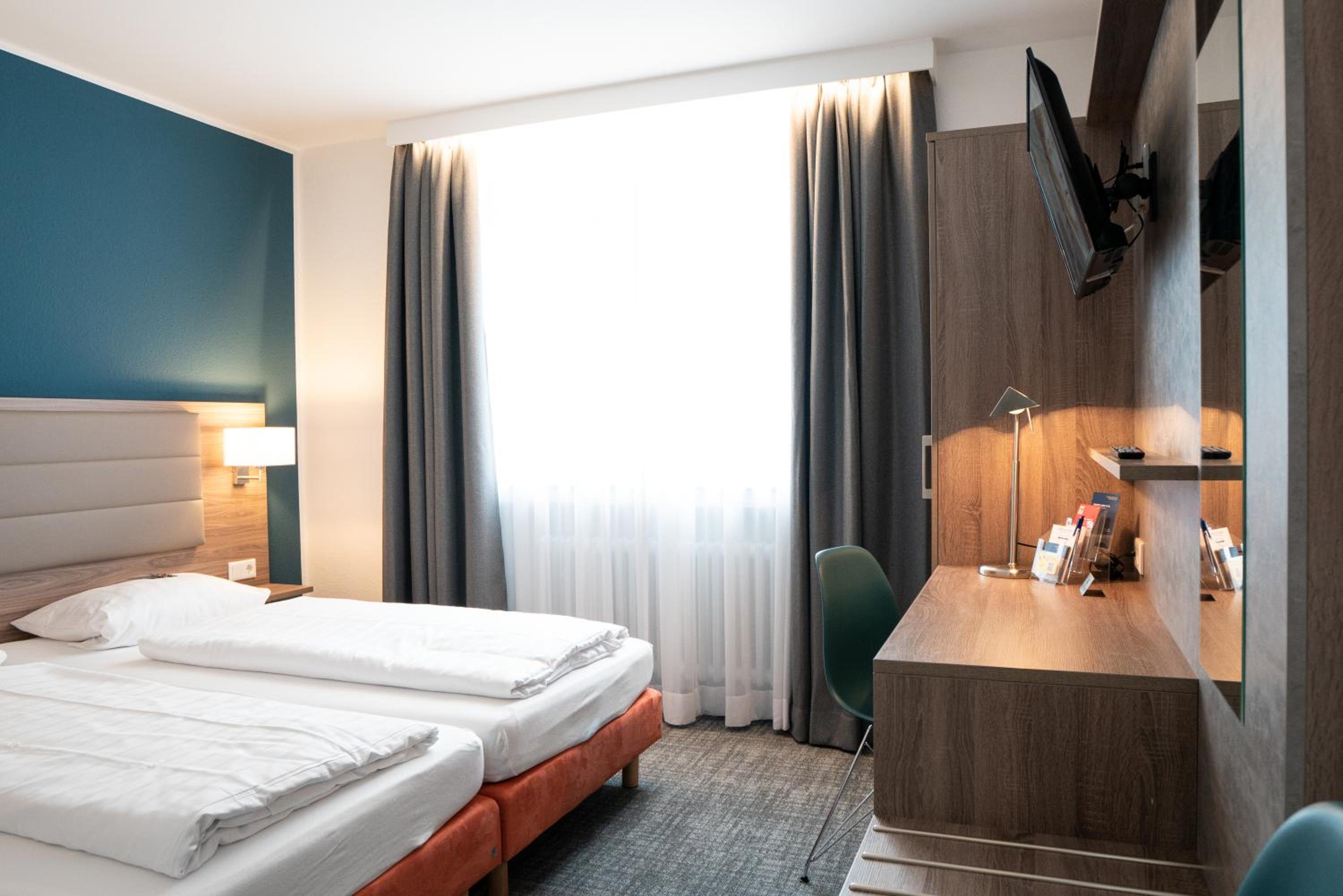 Business Double Room - Photo 9