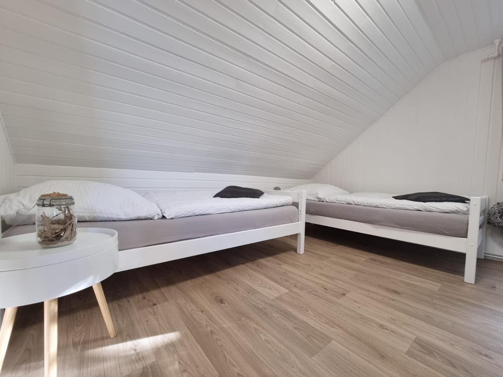 Apartment - Split Level - Photo 1