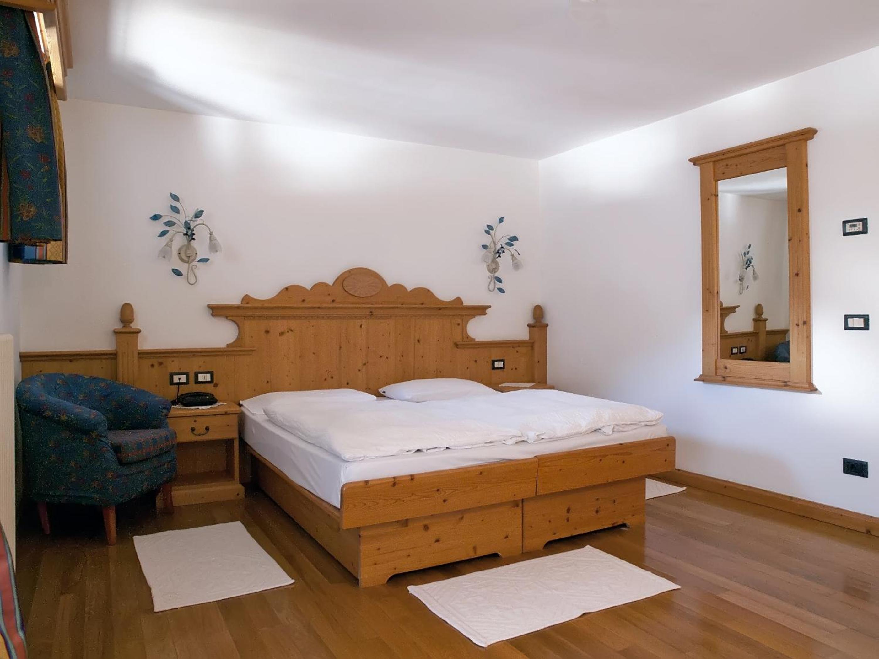 Double Room - Photo 2