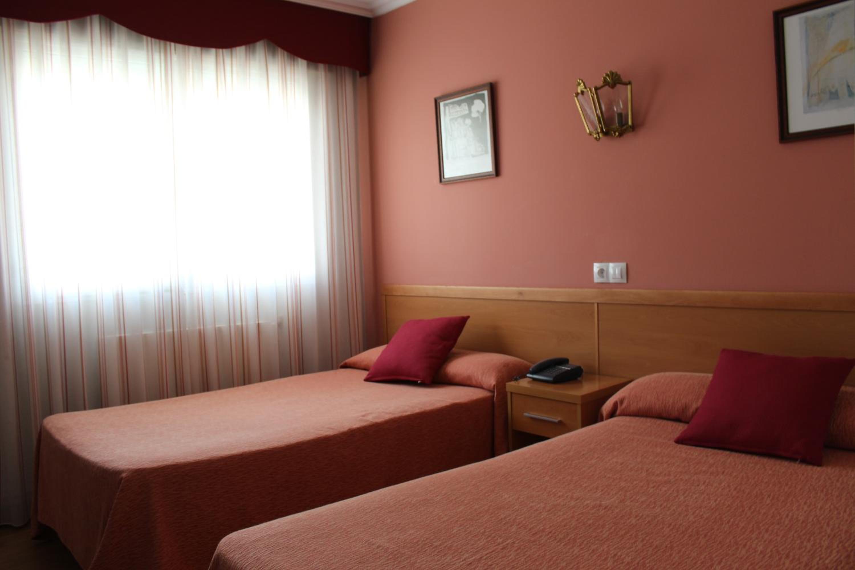 Double or Twin Room photo 2