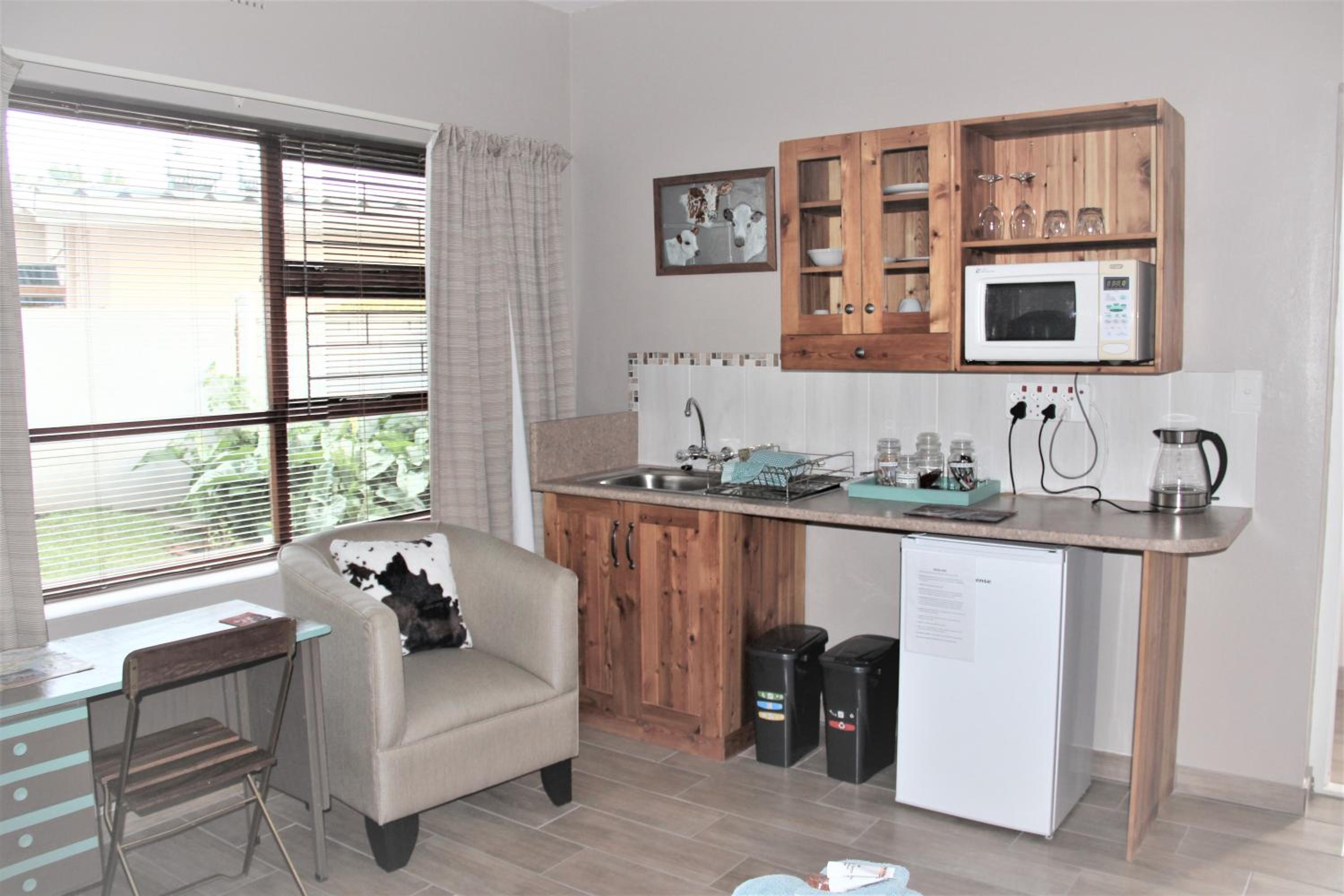 Double Room with Private Bathroom - Photo 5