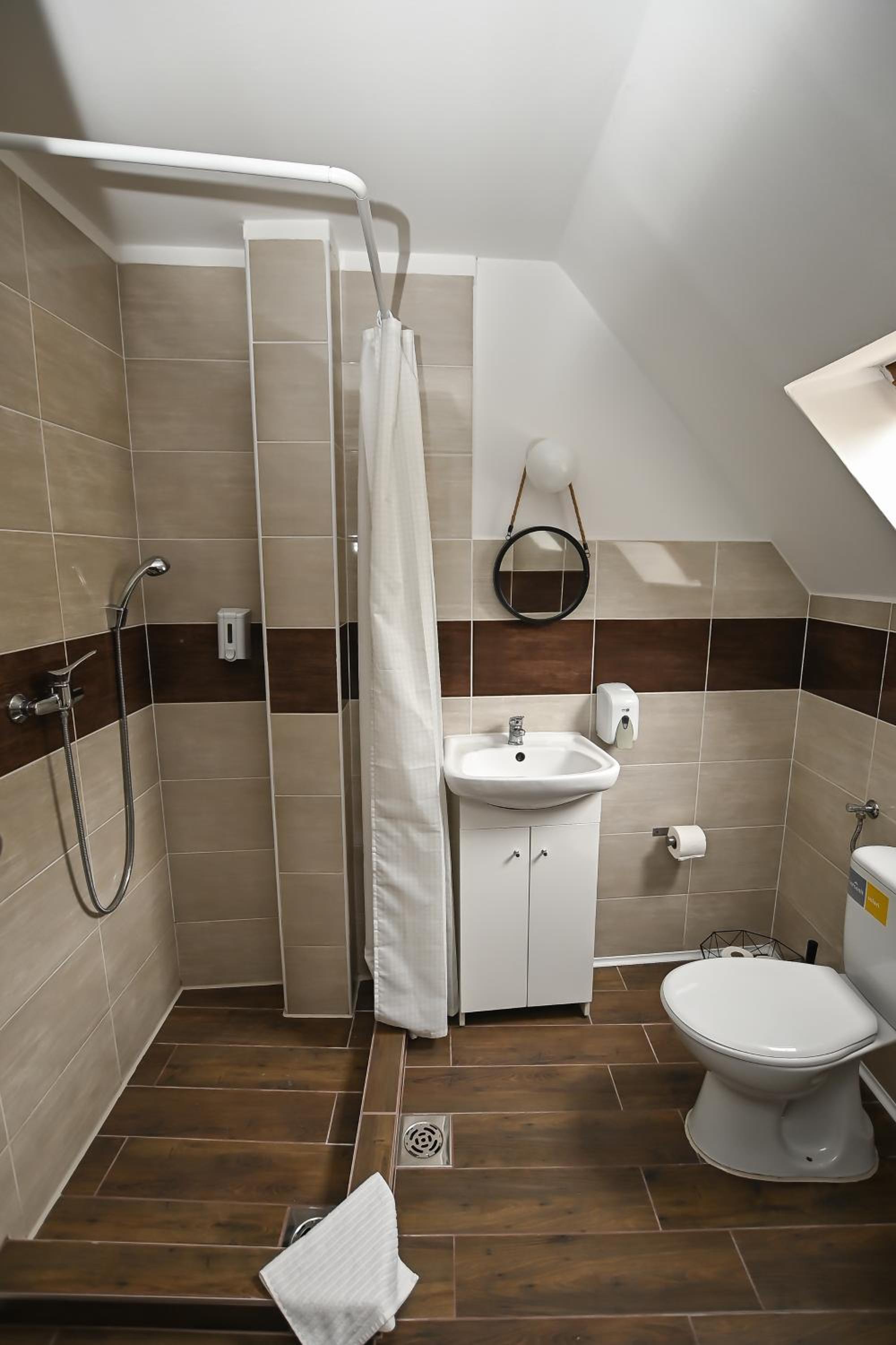 Double Room - Photo 27