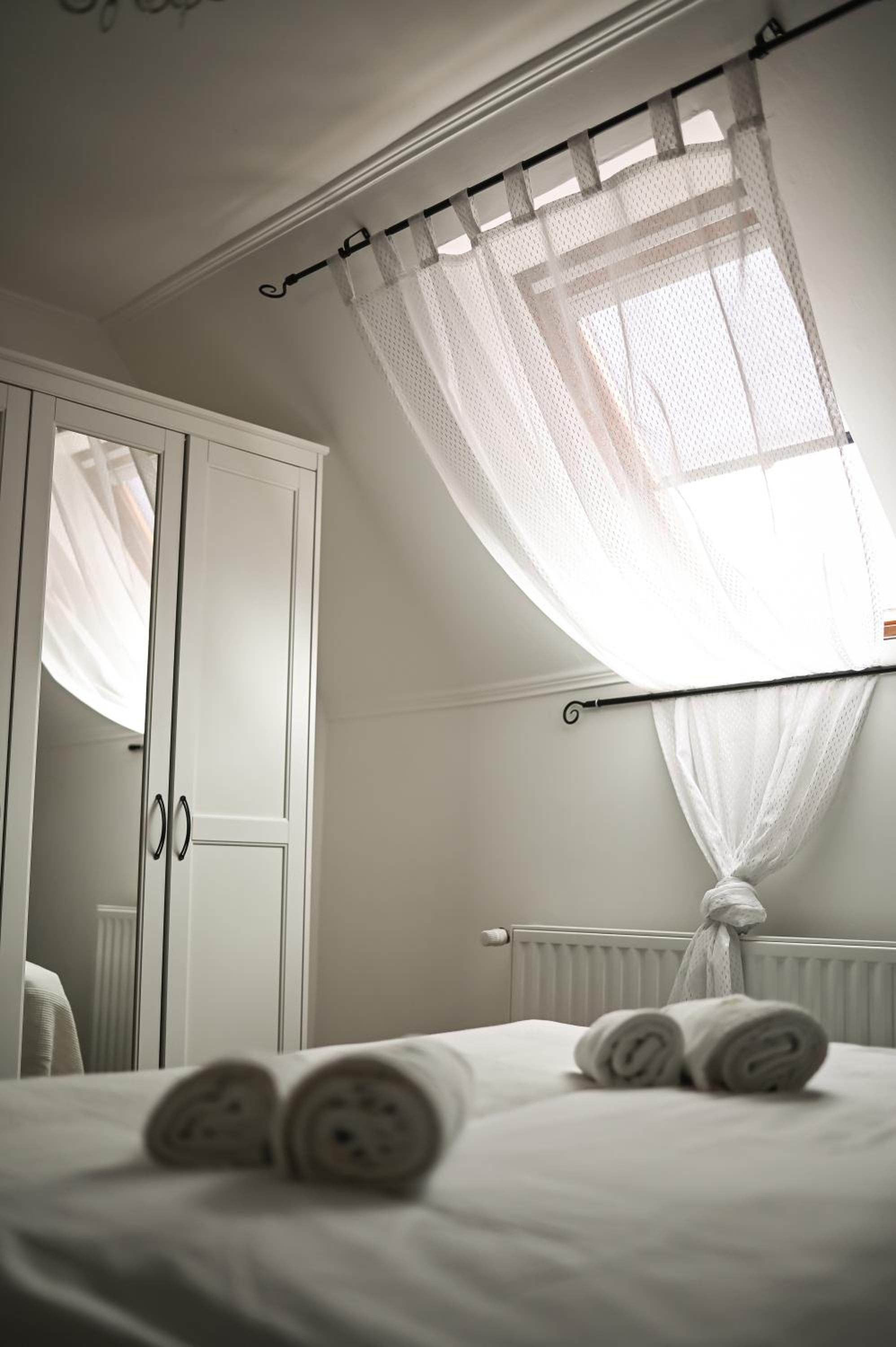 Double Room - Photo 32