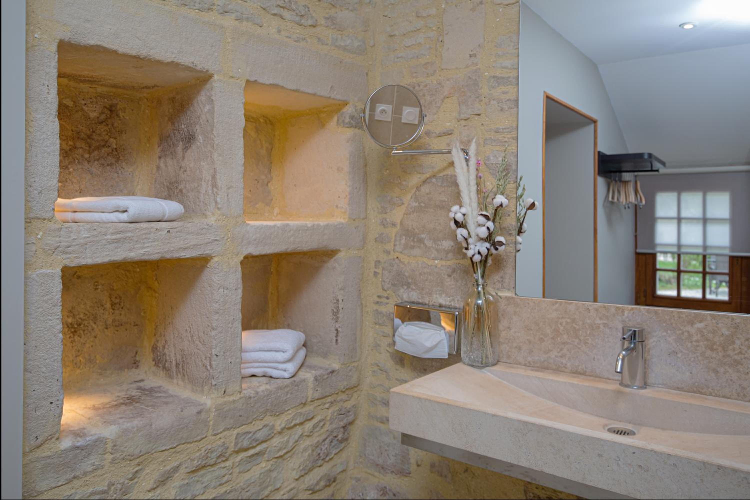 Classic Double Room - Photo 9
