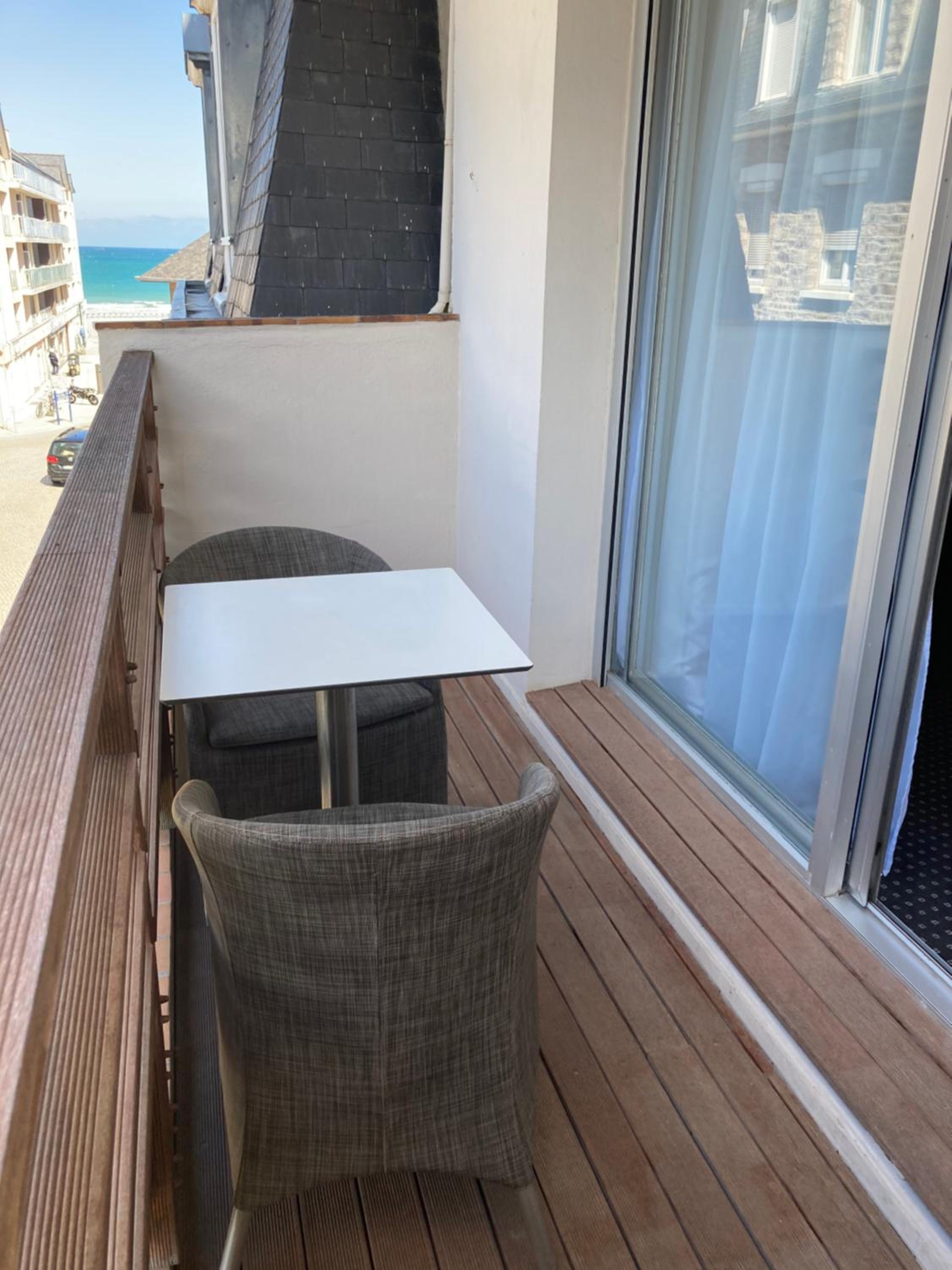 Double Room with Balcony - Photo 4