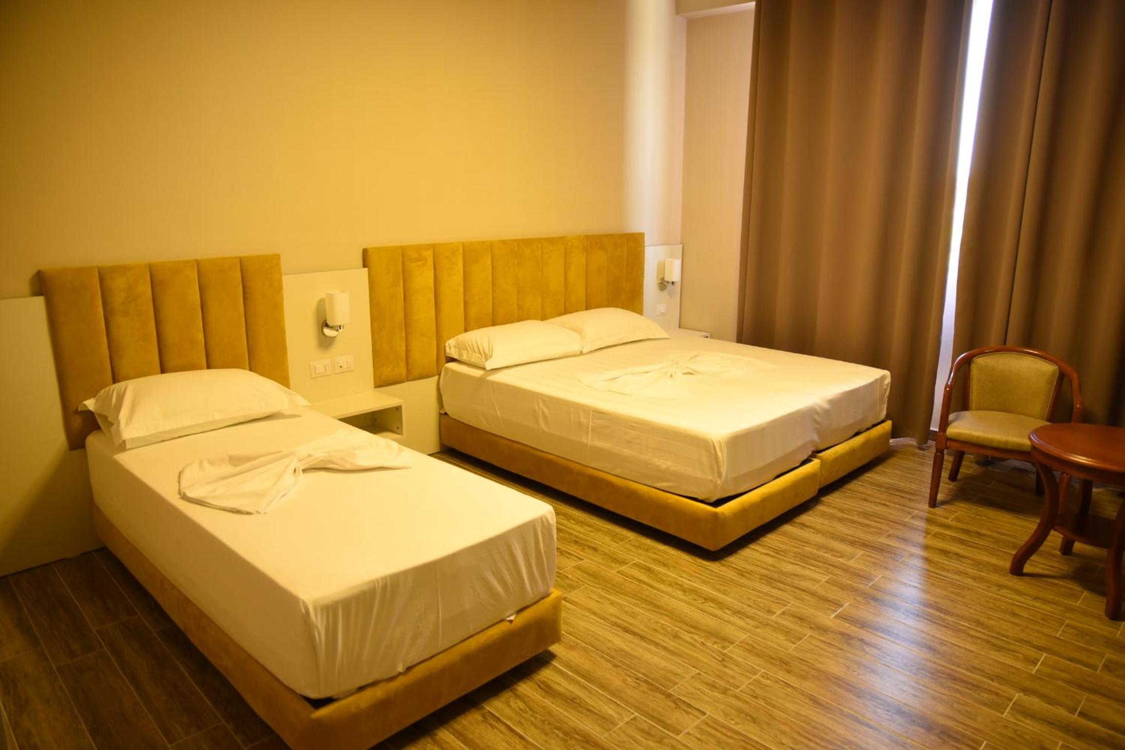 Comfort Triple Room