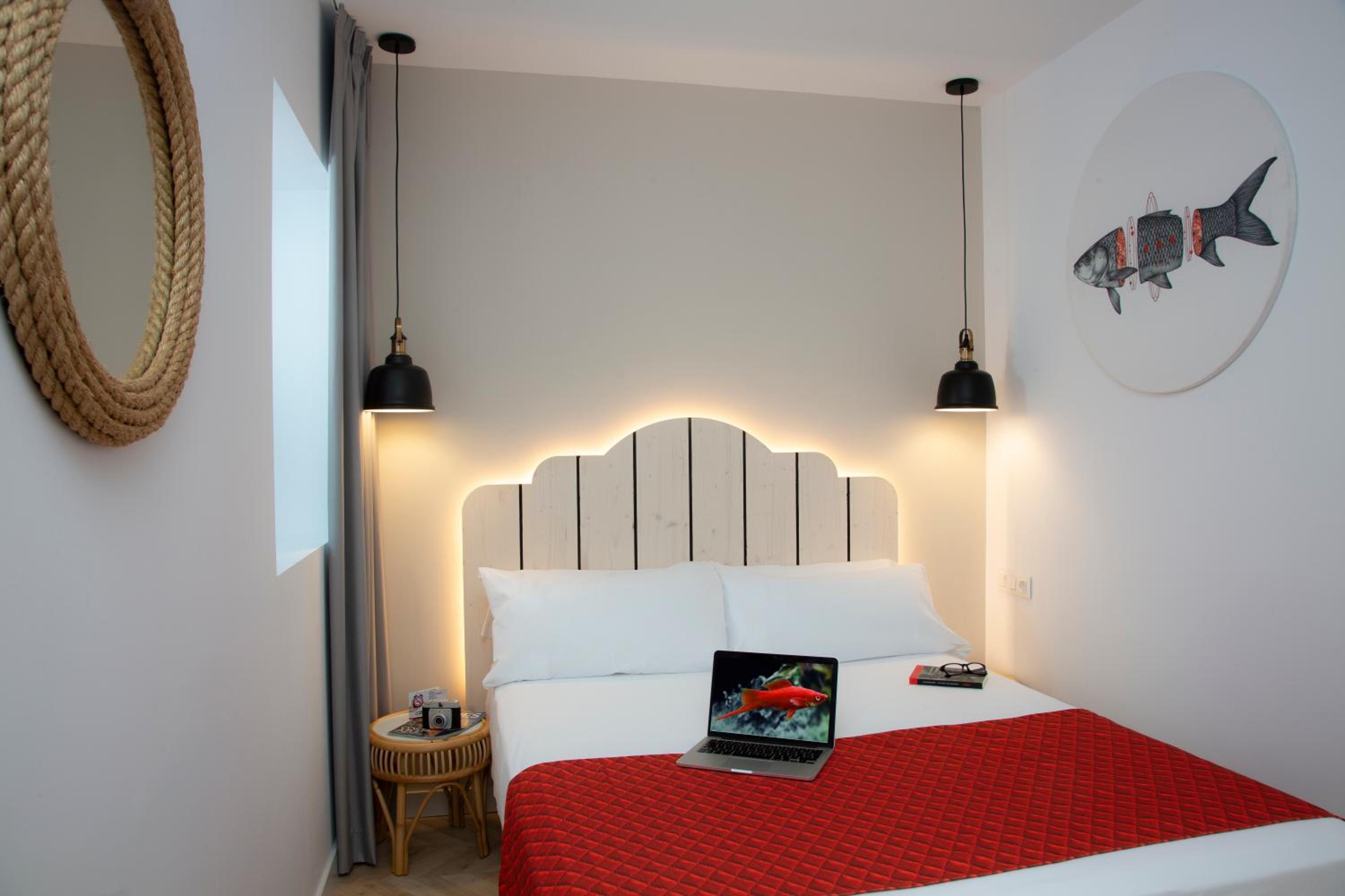 Double Room - Photo 9