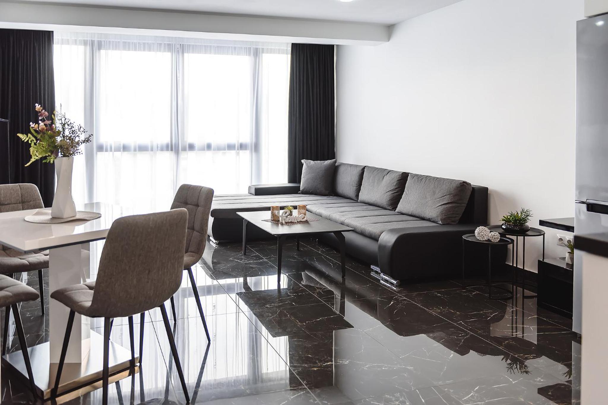 One-Bedroom Apartment - Photo 13