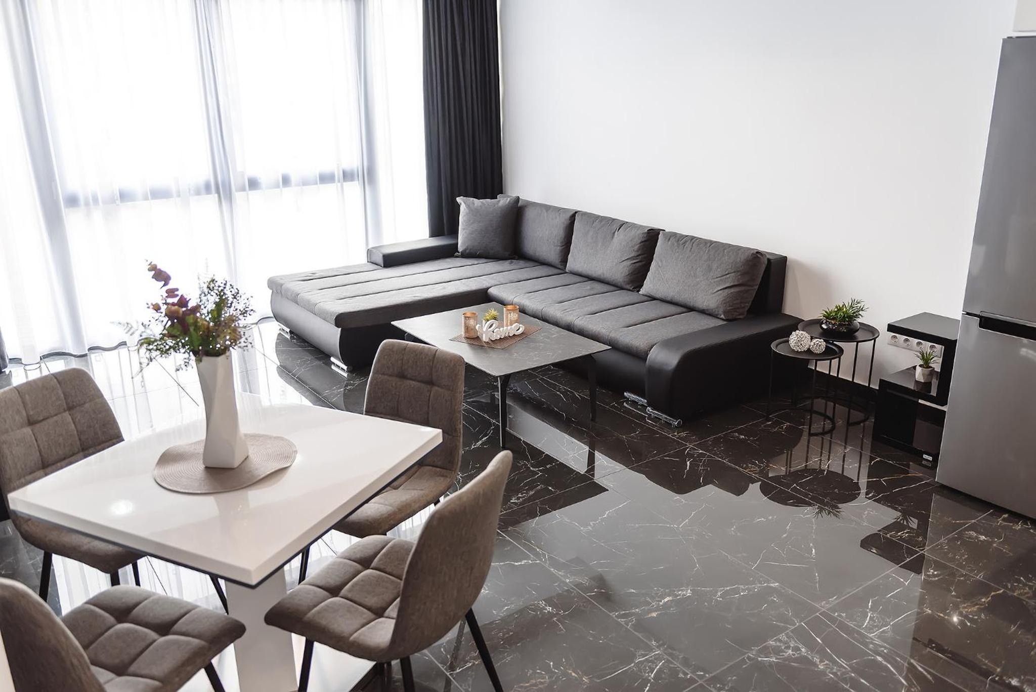 One-Bedroom Apartment - Photo 11