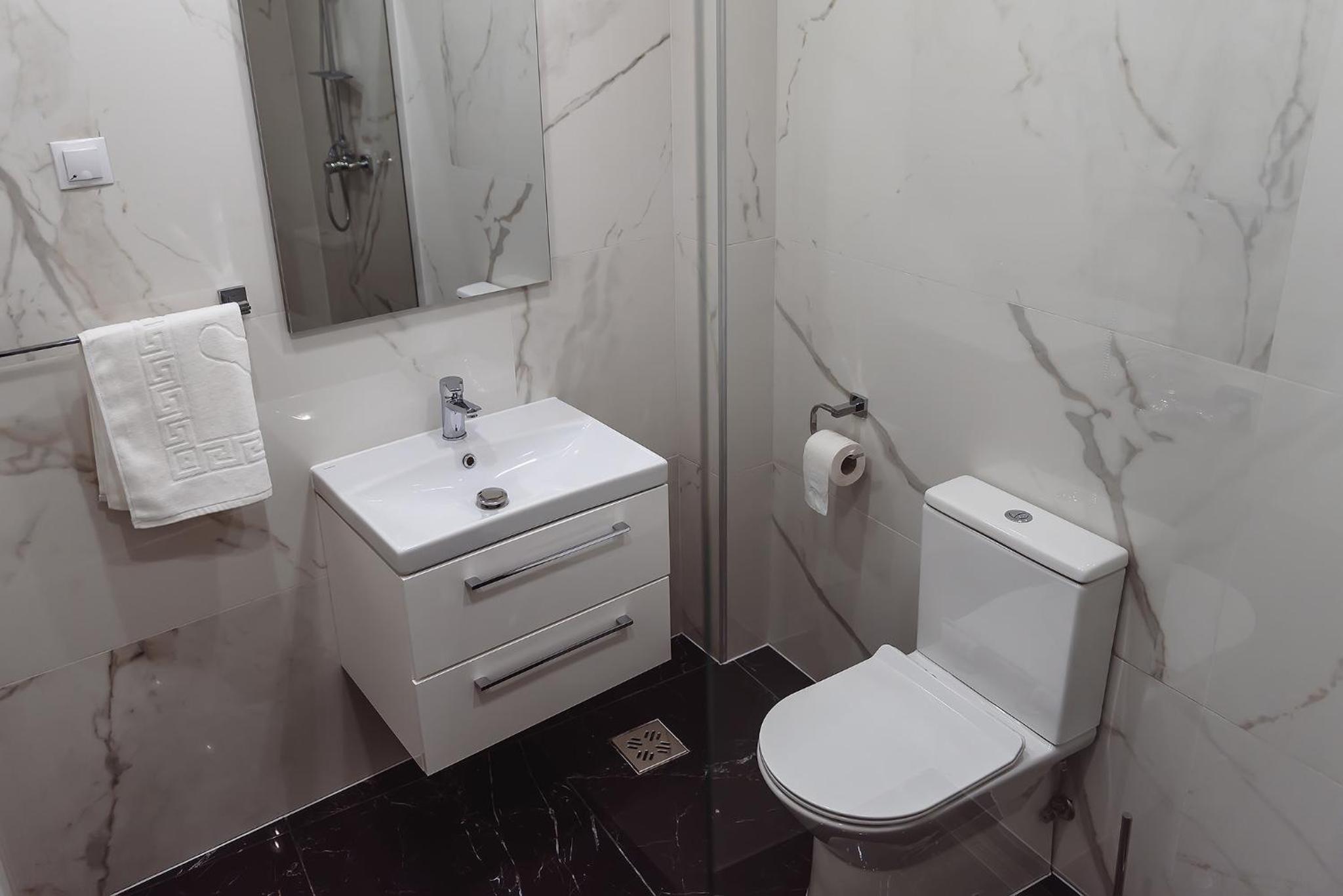 One-Bedroom Apartment - Photo 25