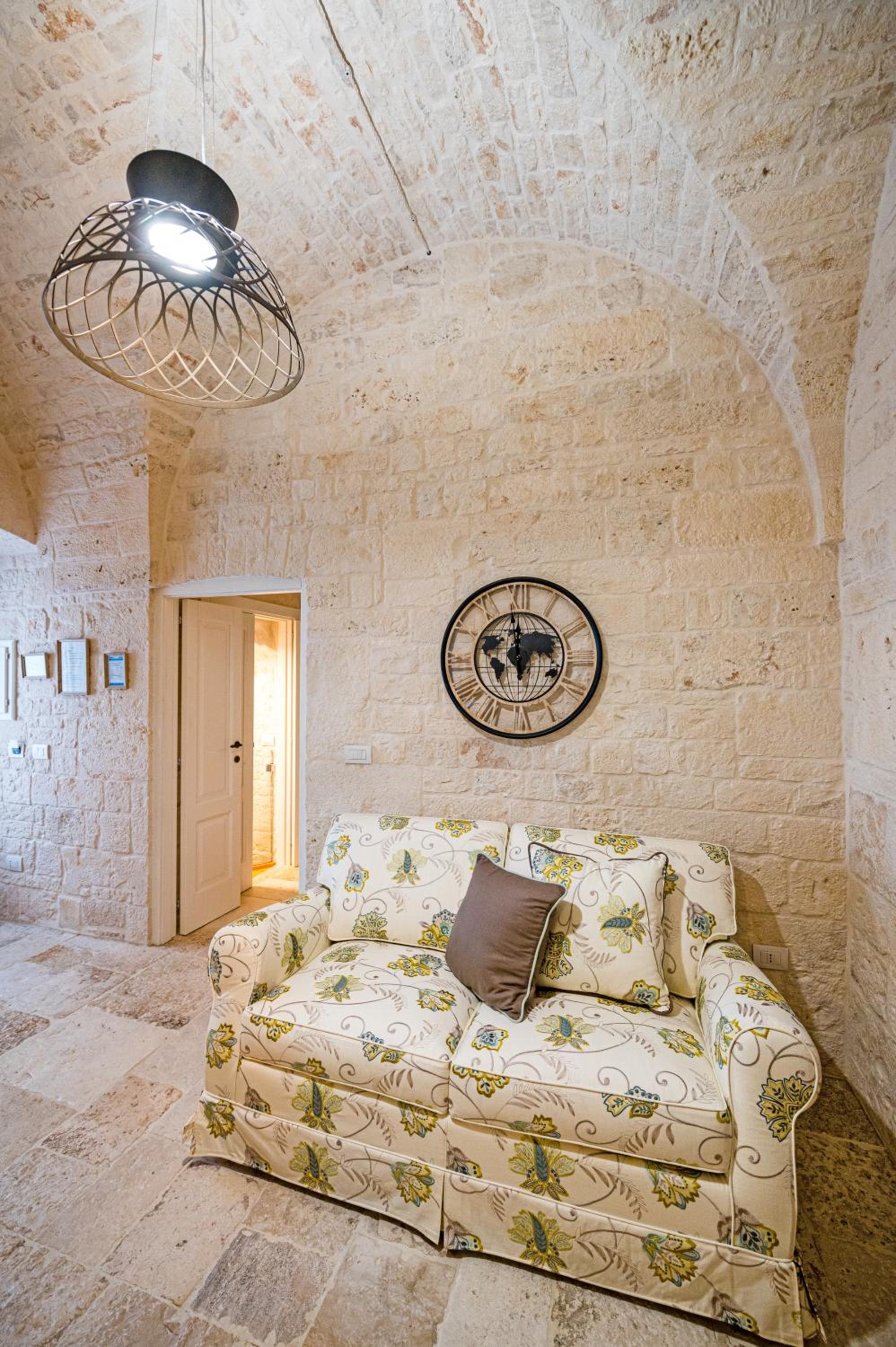 One-Bedroom House photo 1