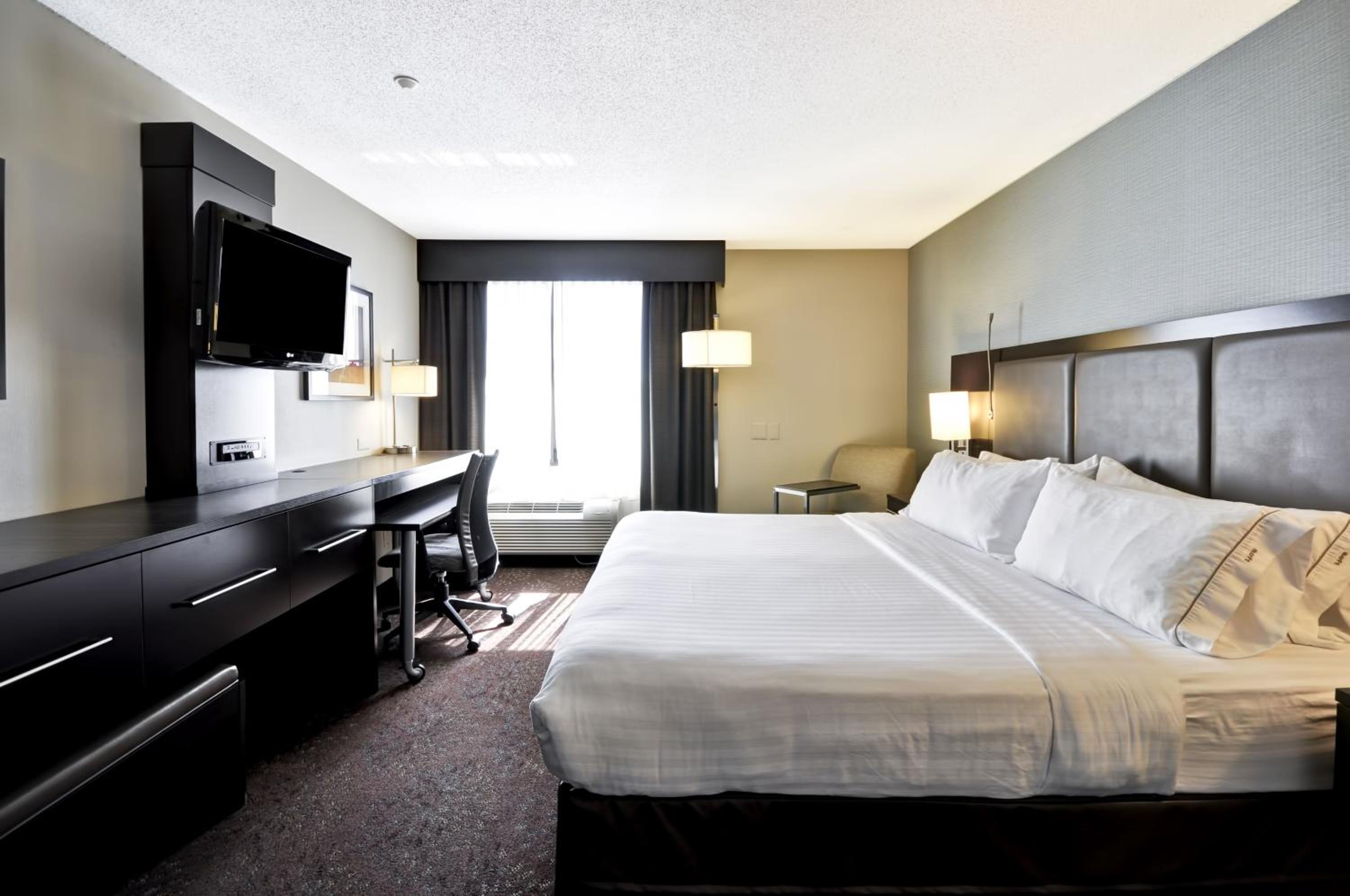Standard King Room - Photo 1