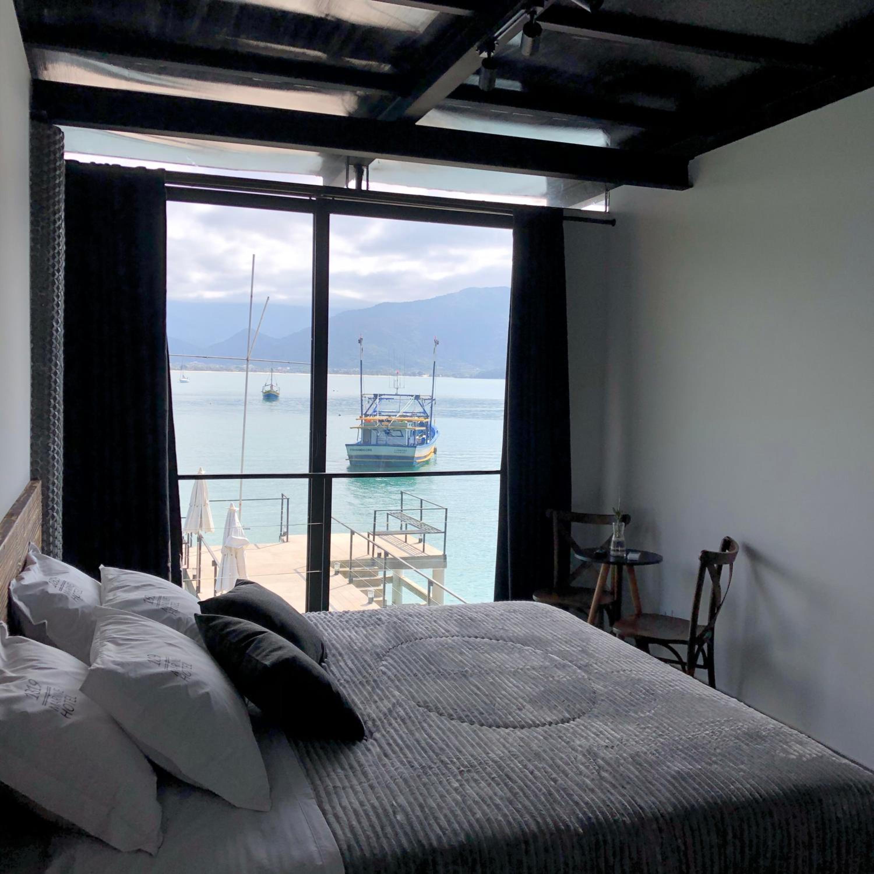 Superior Suite with Sea View photo 3