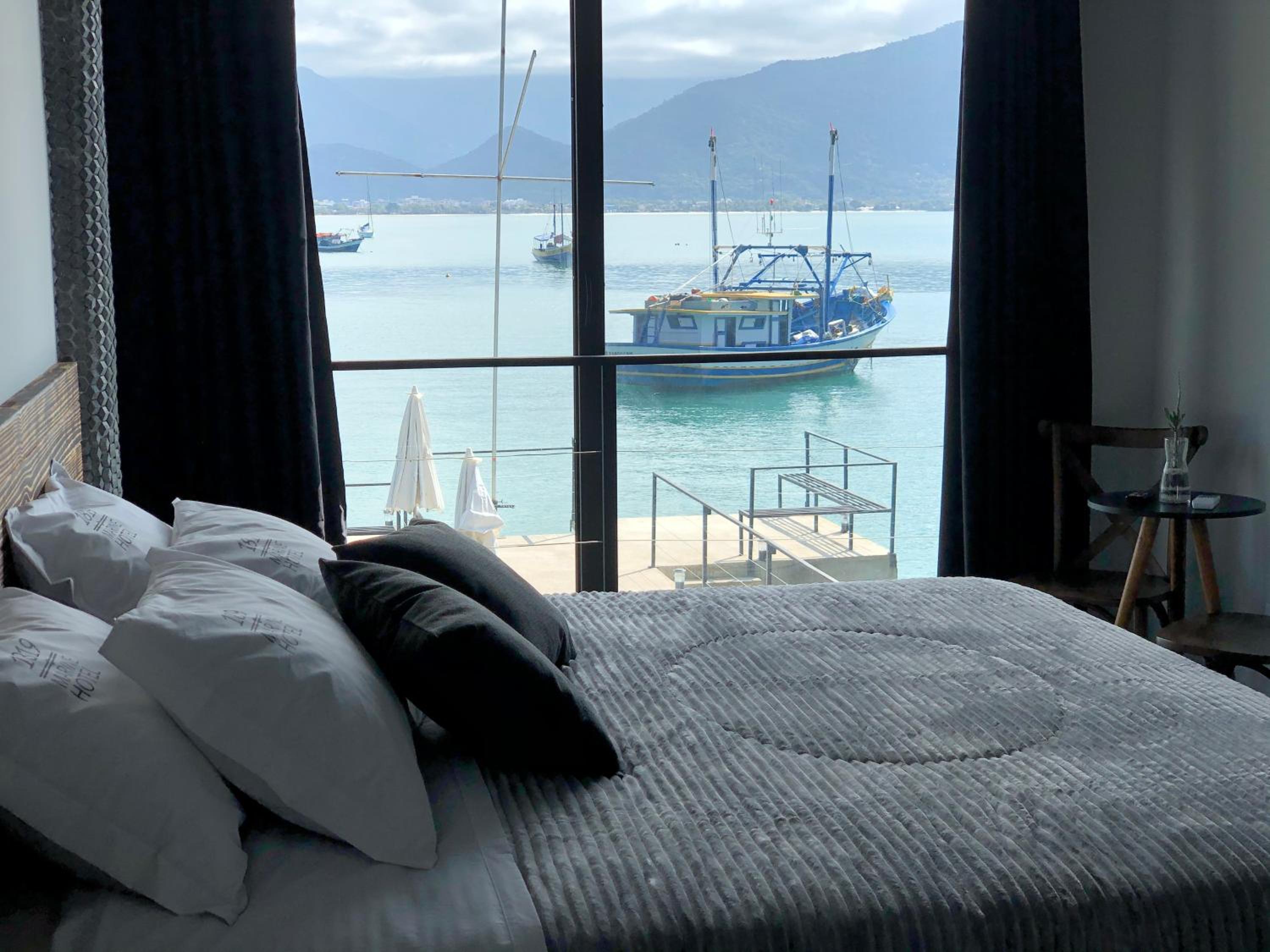 Superior Suite with Sea View photo 1