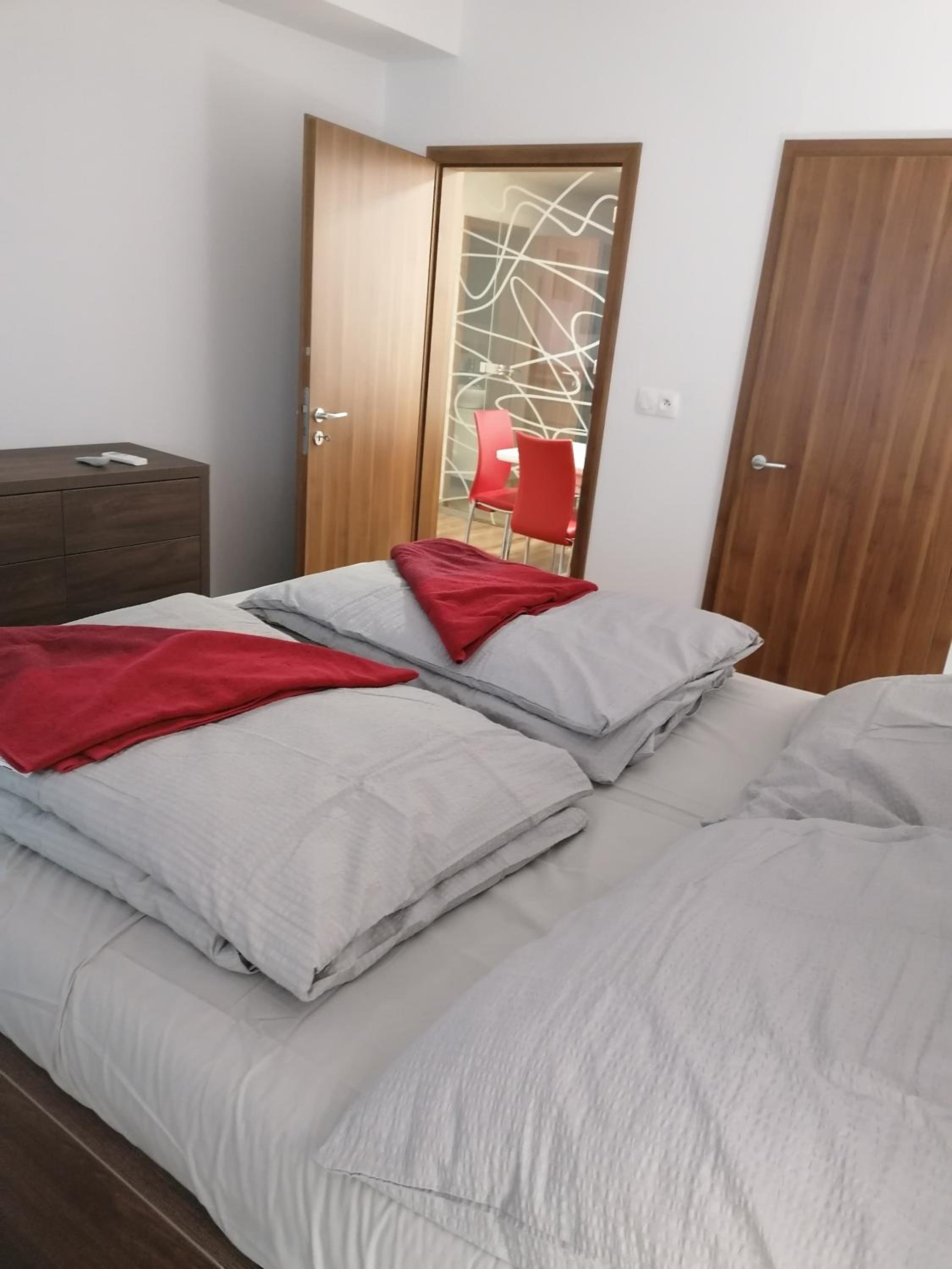 One-Bedroom Apartment - Photo 4